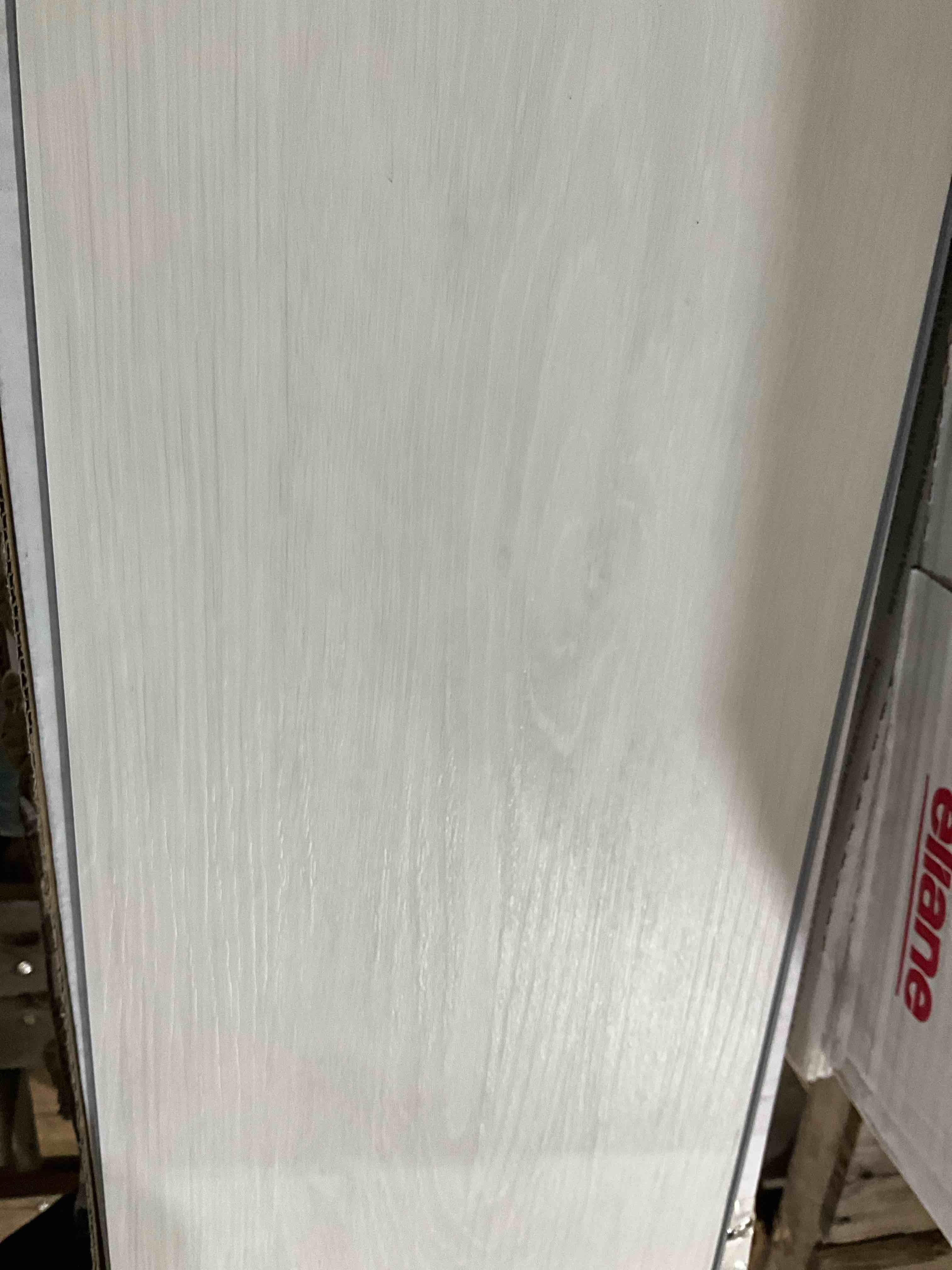 Ash White Vynil Flooring CW-2527 (48.6” x 7” plank size)