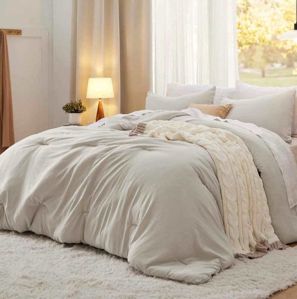 Bedsure Soft Prewashed Down Alternative Comforter For All Season