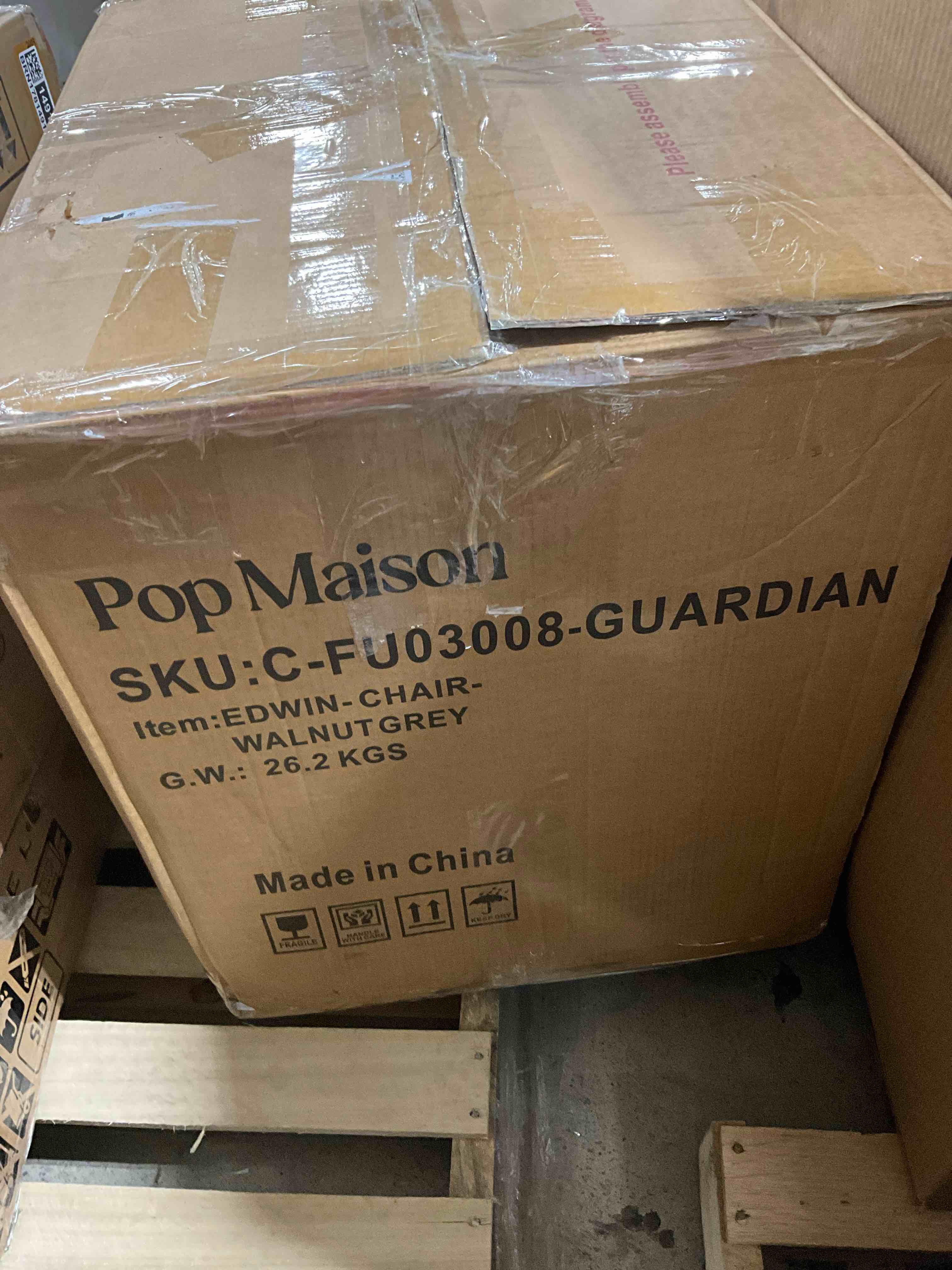 Aunnika 19'' H Upholstered Side Chair (Set of 4)