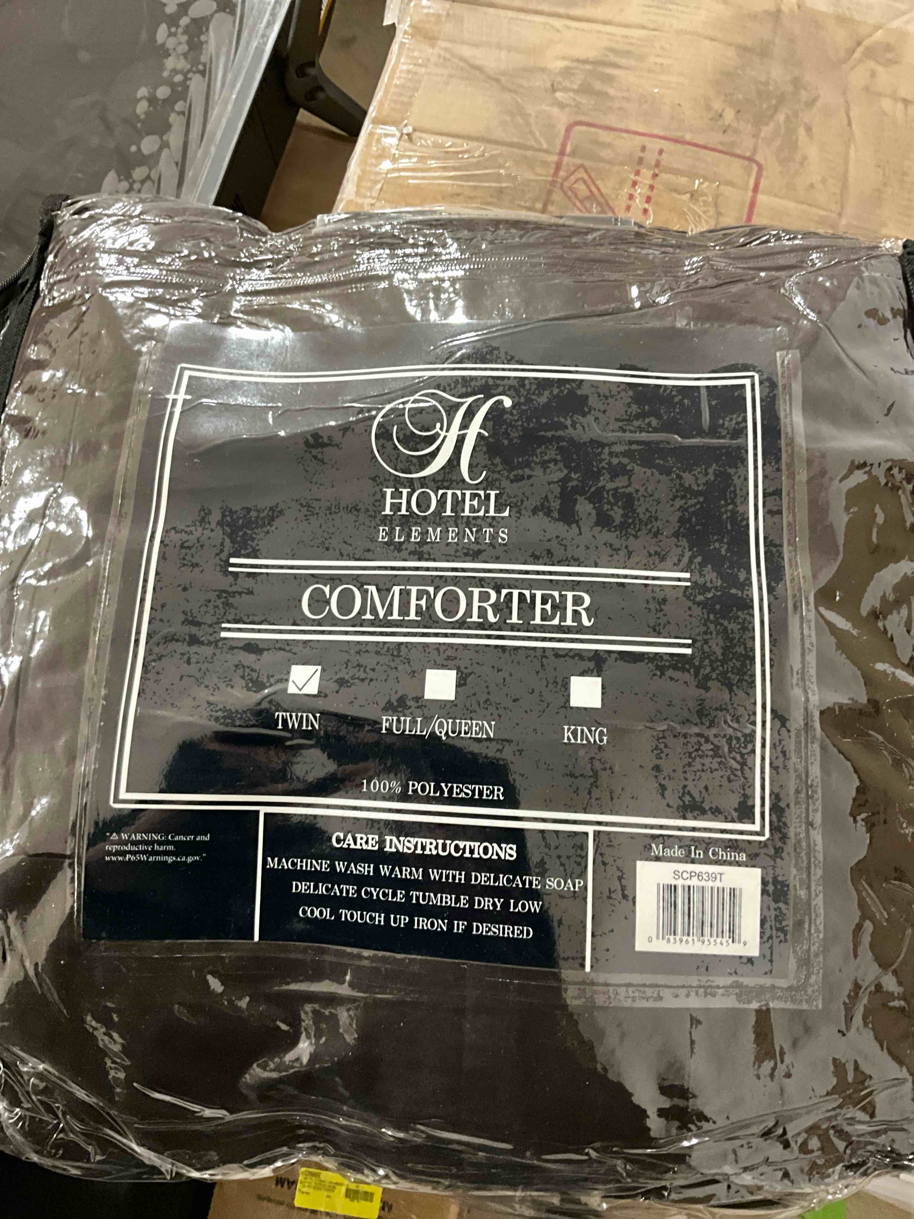 Comforter Hotel Elements