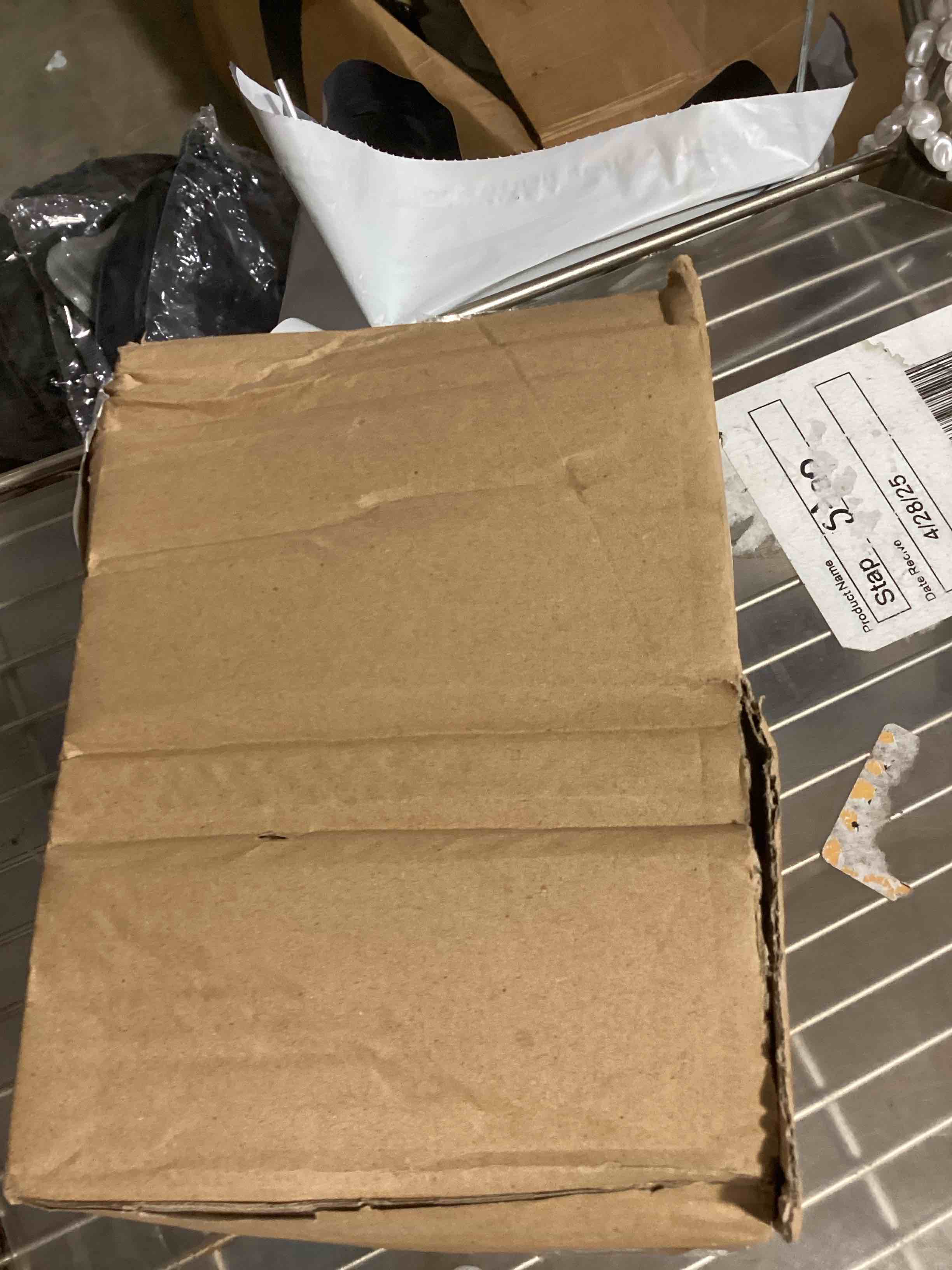 https://s3.amazonaws.com/lotting-images-prod/bidfta/BRN1784182_1753731909765.jpeg