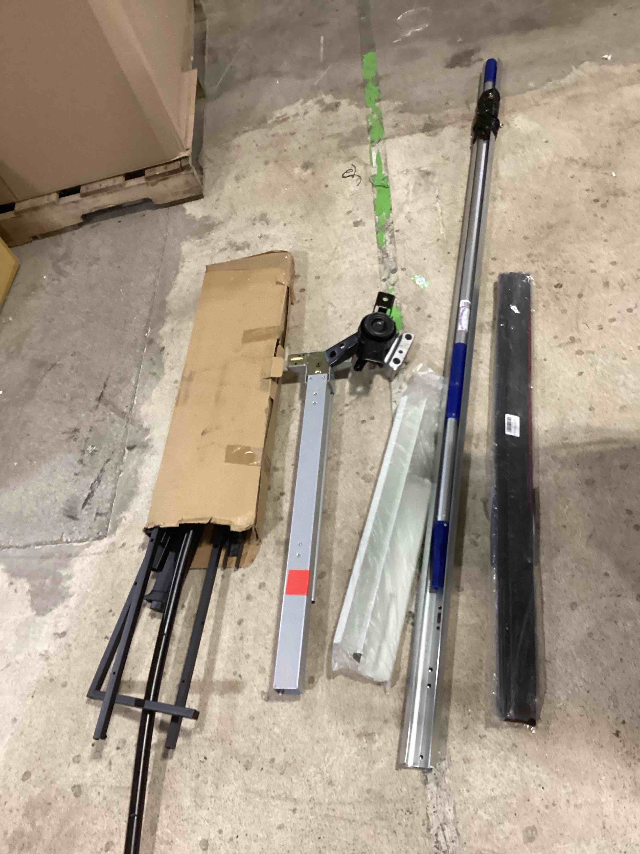 Assorted items 