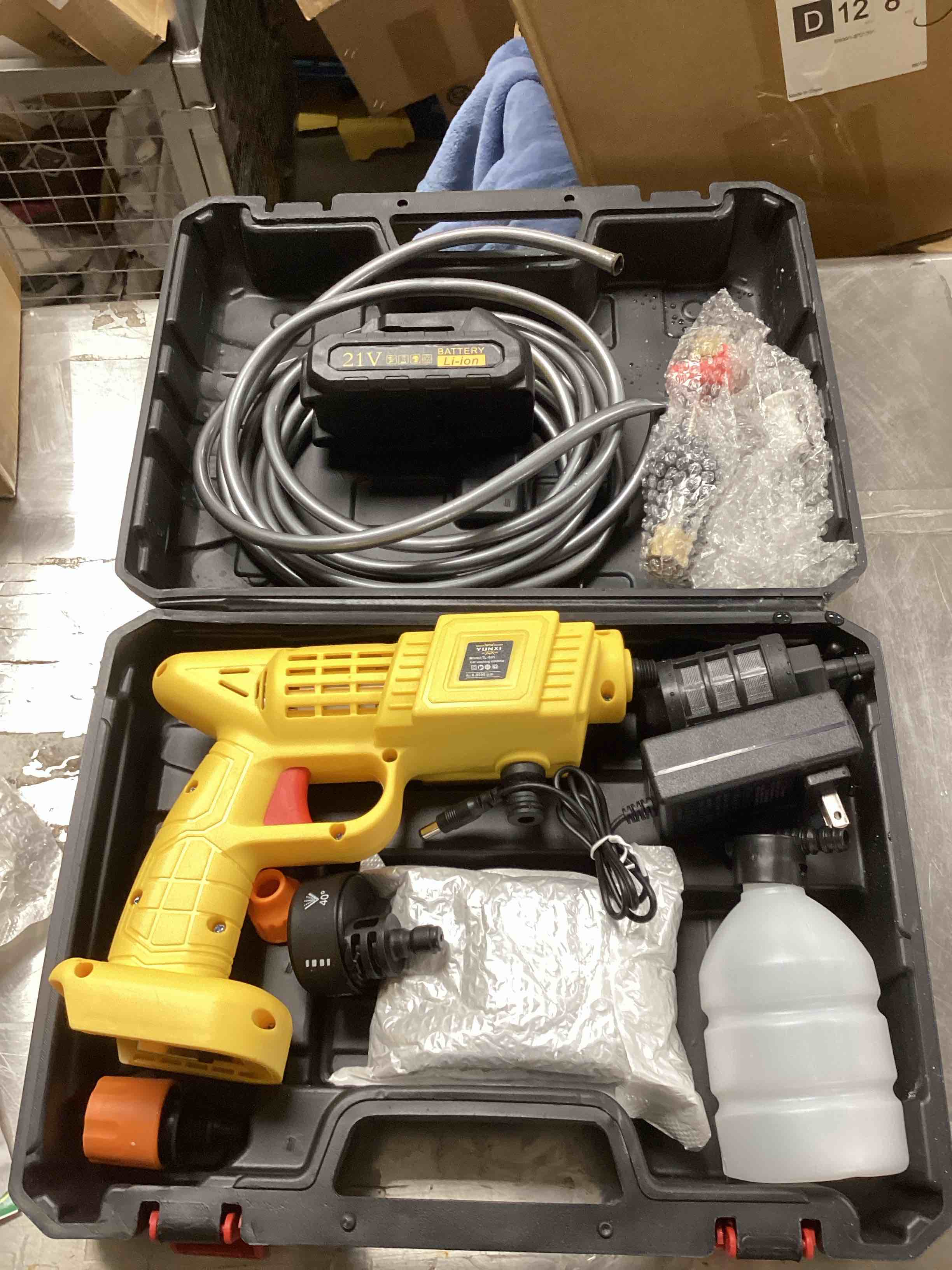 Electric car washing machine