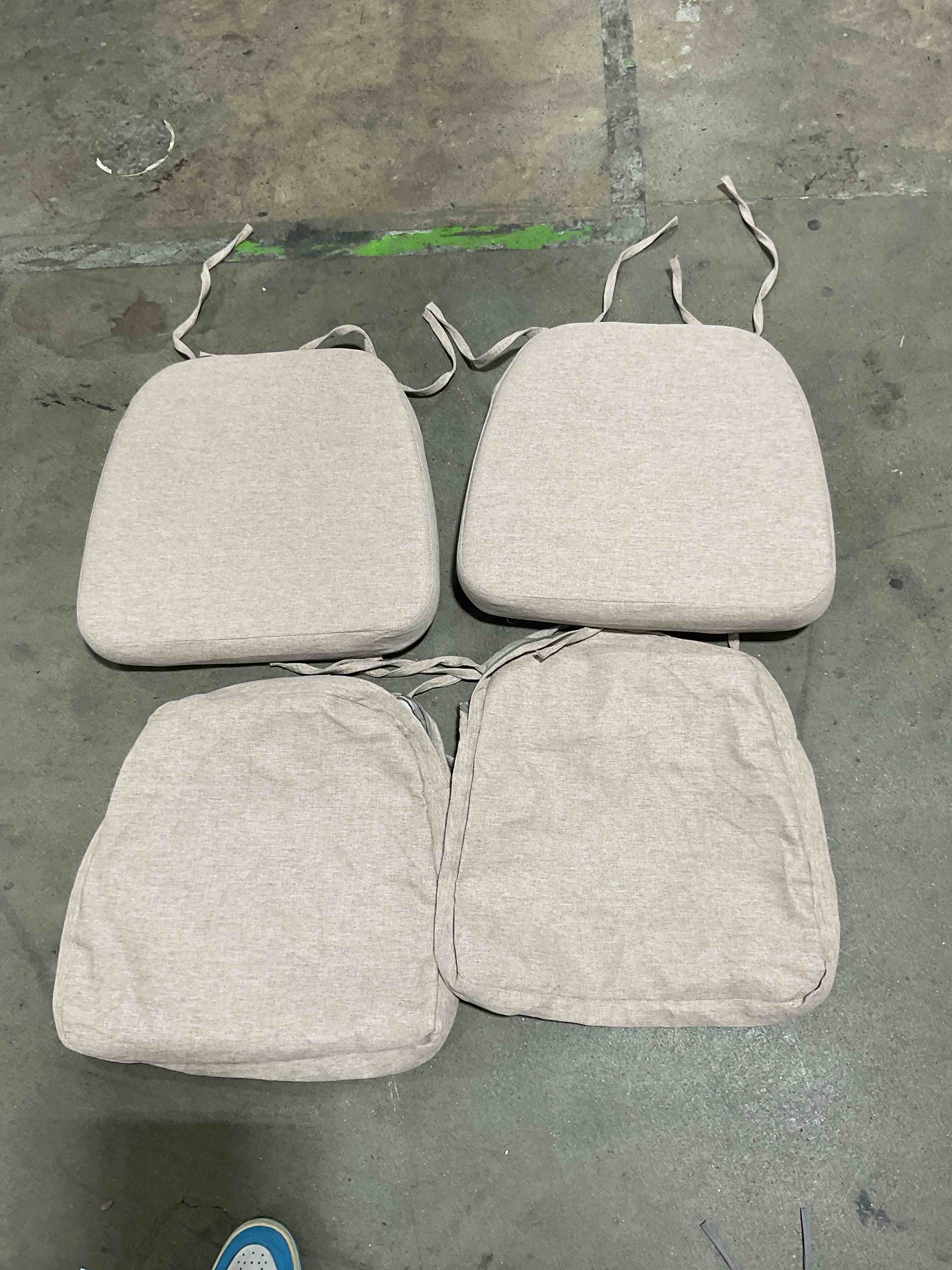 AAAAAcessorires brand patio furniture to cushions two extra cases