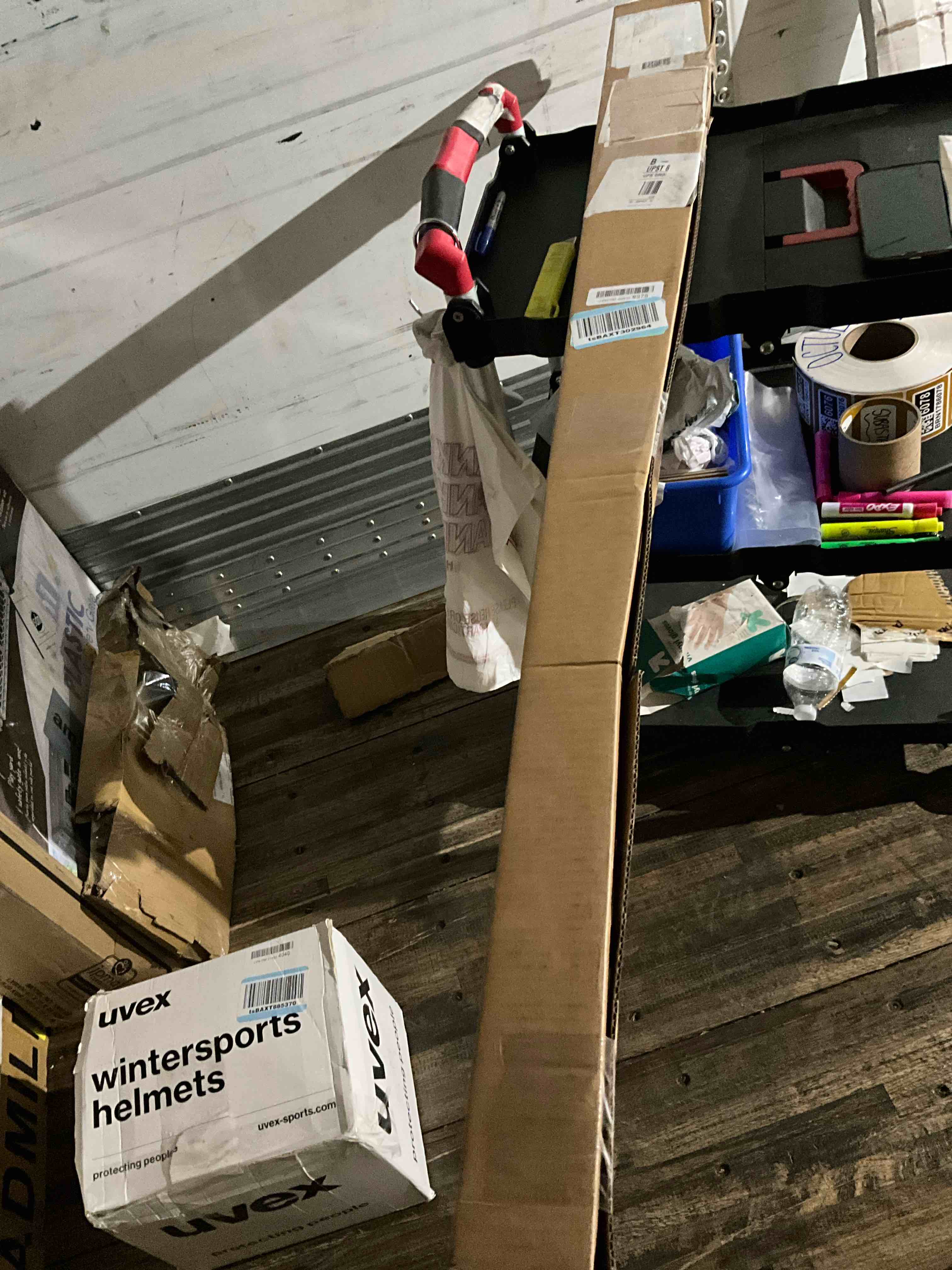 https://s3.amazonaws.com/lotting-images-prod/bidfta/BRN1786031_1760022106967.jpeg