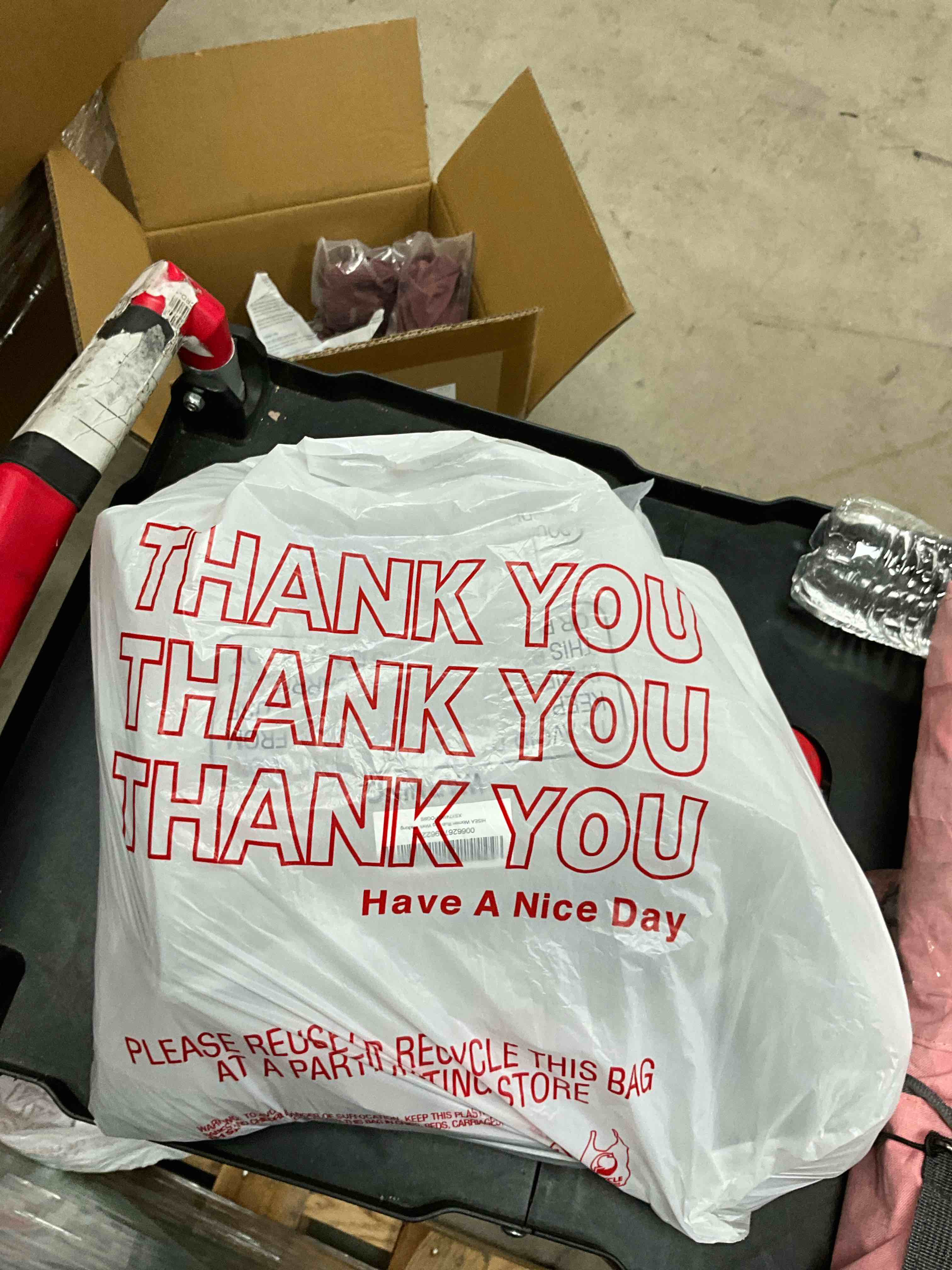 https://s3.amazonaws.com/lotting-images-prod/bidfta/BRN1786424_1760127635431.jpeg