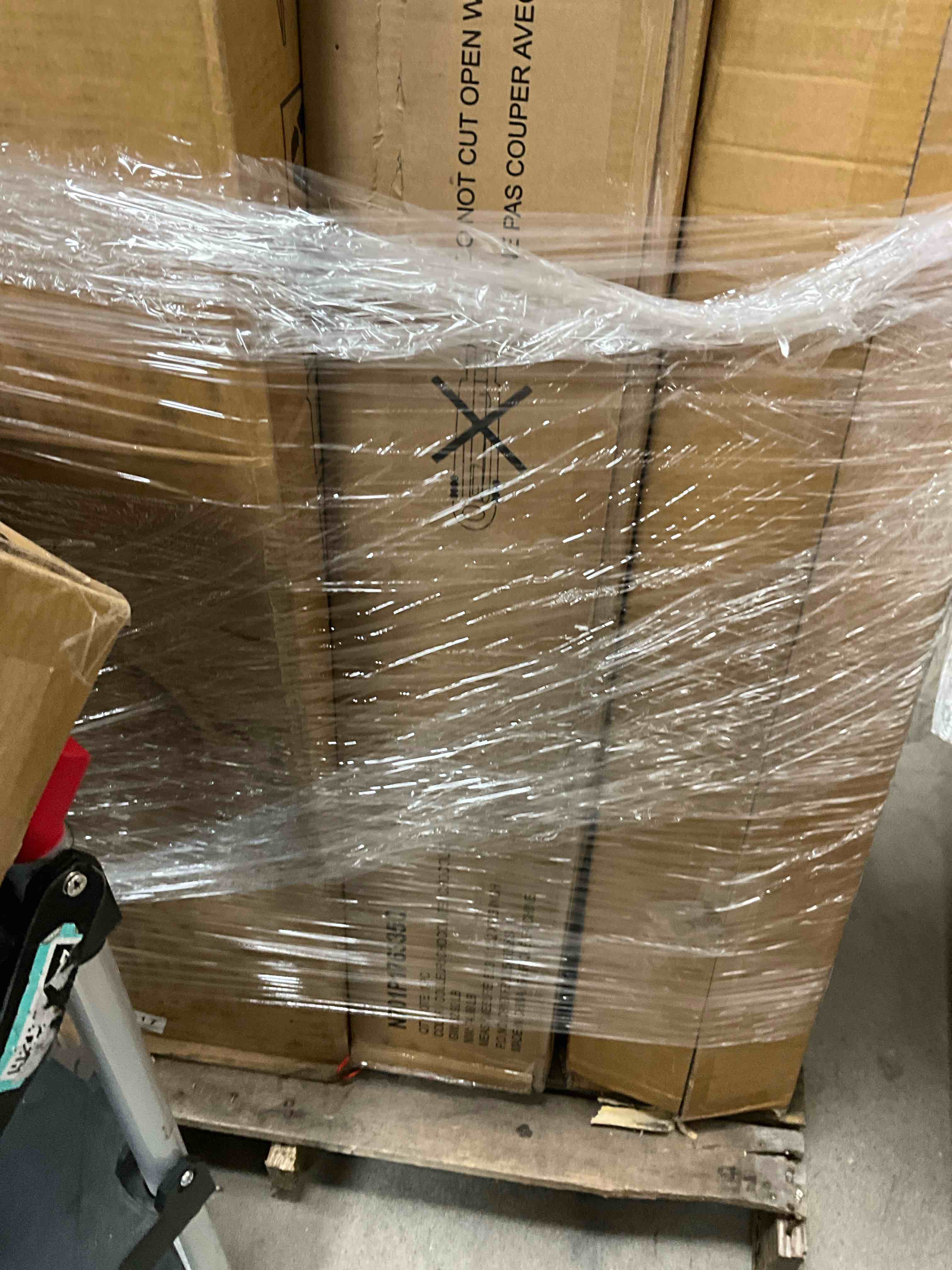 https://s3.amazonaws.com/lotting-images-prod/bidfta/BRN1786544_1760365834799.jpeg