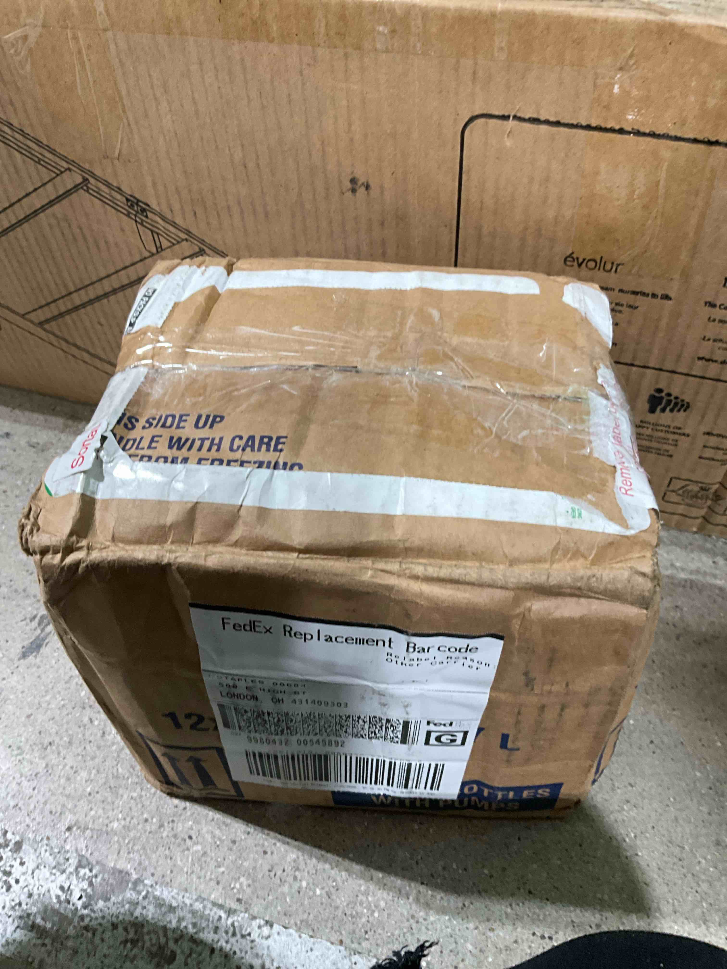 https://s3.amazonaws.com/lotting-images-prod/bidfta/BRN1786621_1760453360295.jpeg