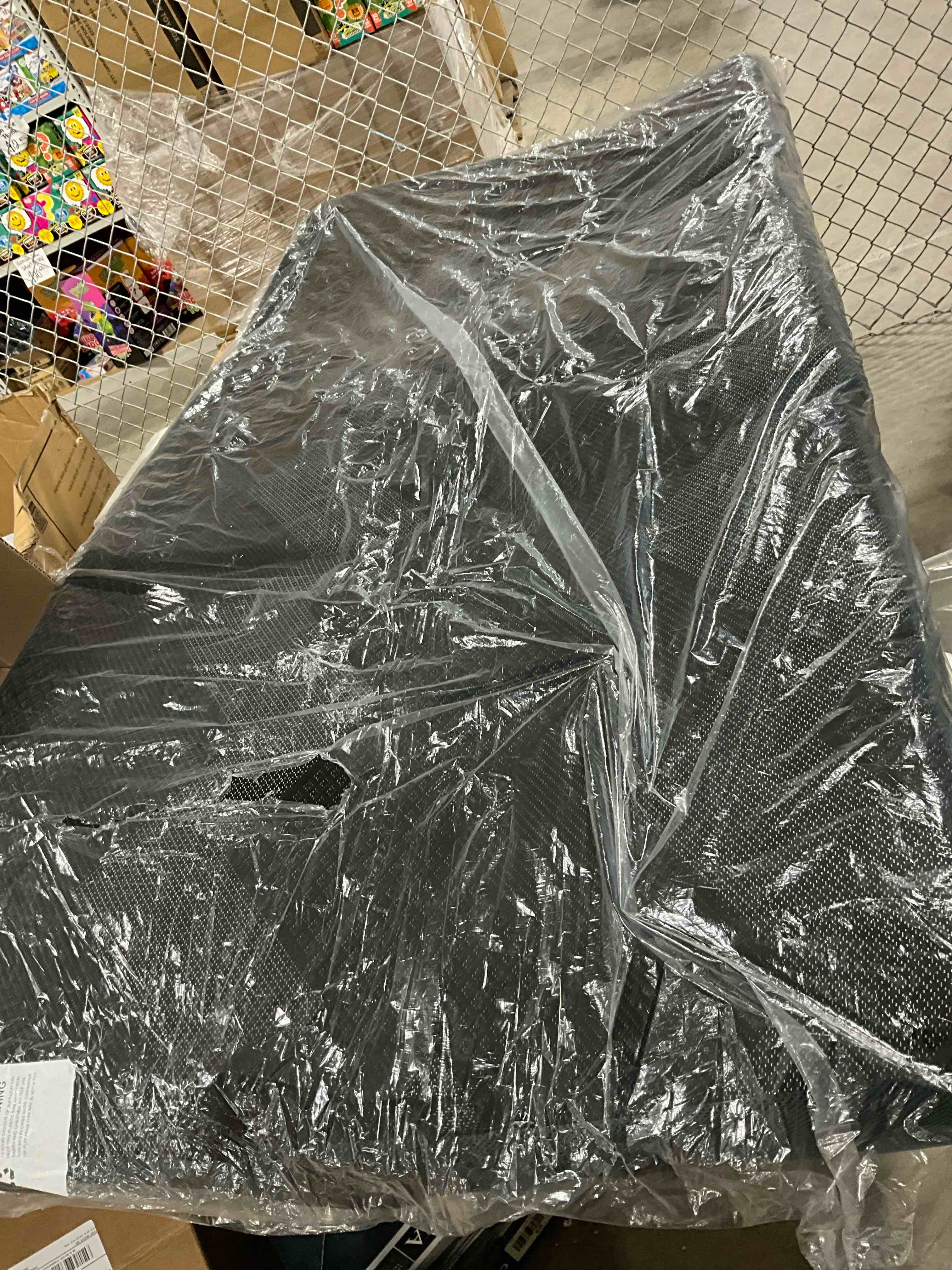 https://s3.amazonaws.com/lotting-images-prod/bidfta/BRN1786779_1760544667956.jpeg