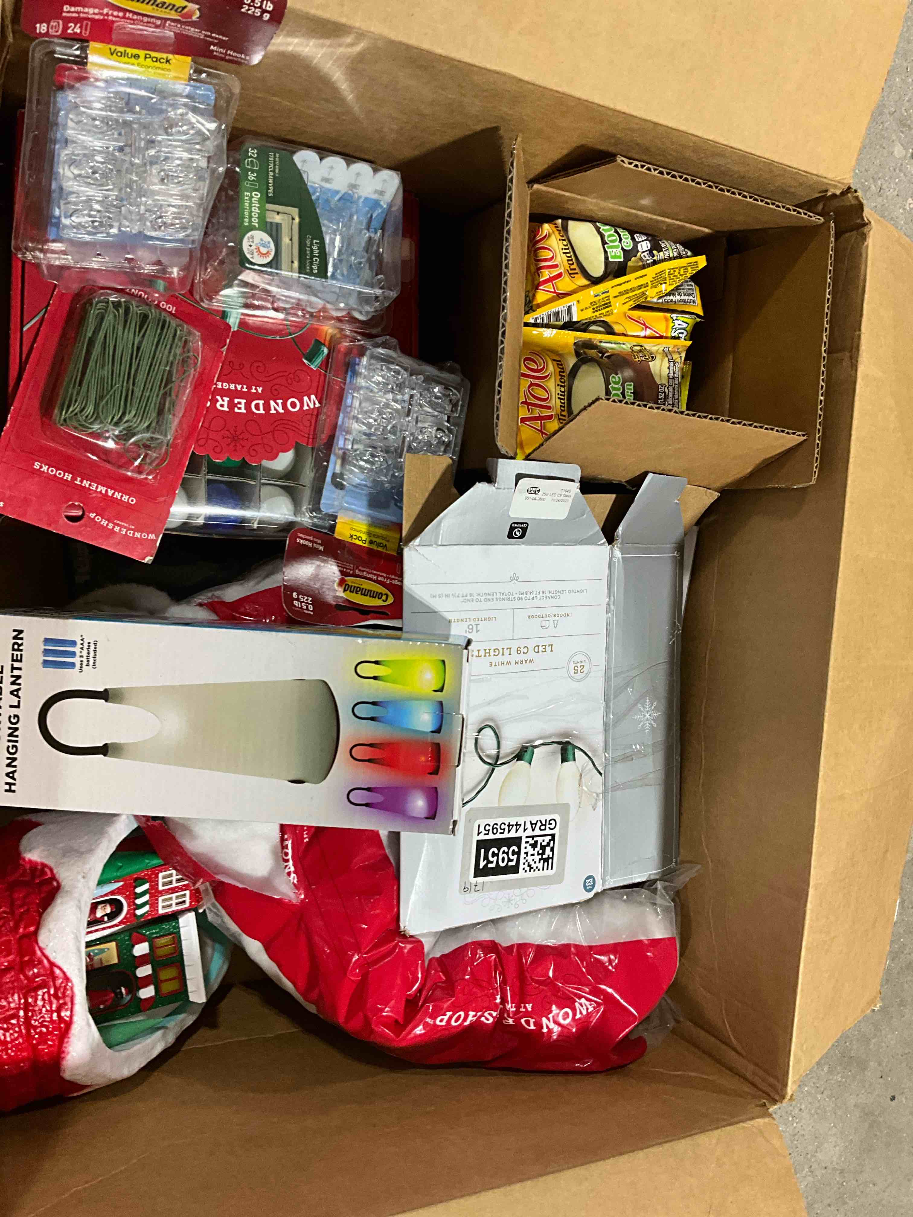 Assorted Atole, Christmas Deciration, Fabric, Wall Clips, Light And Other