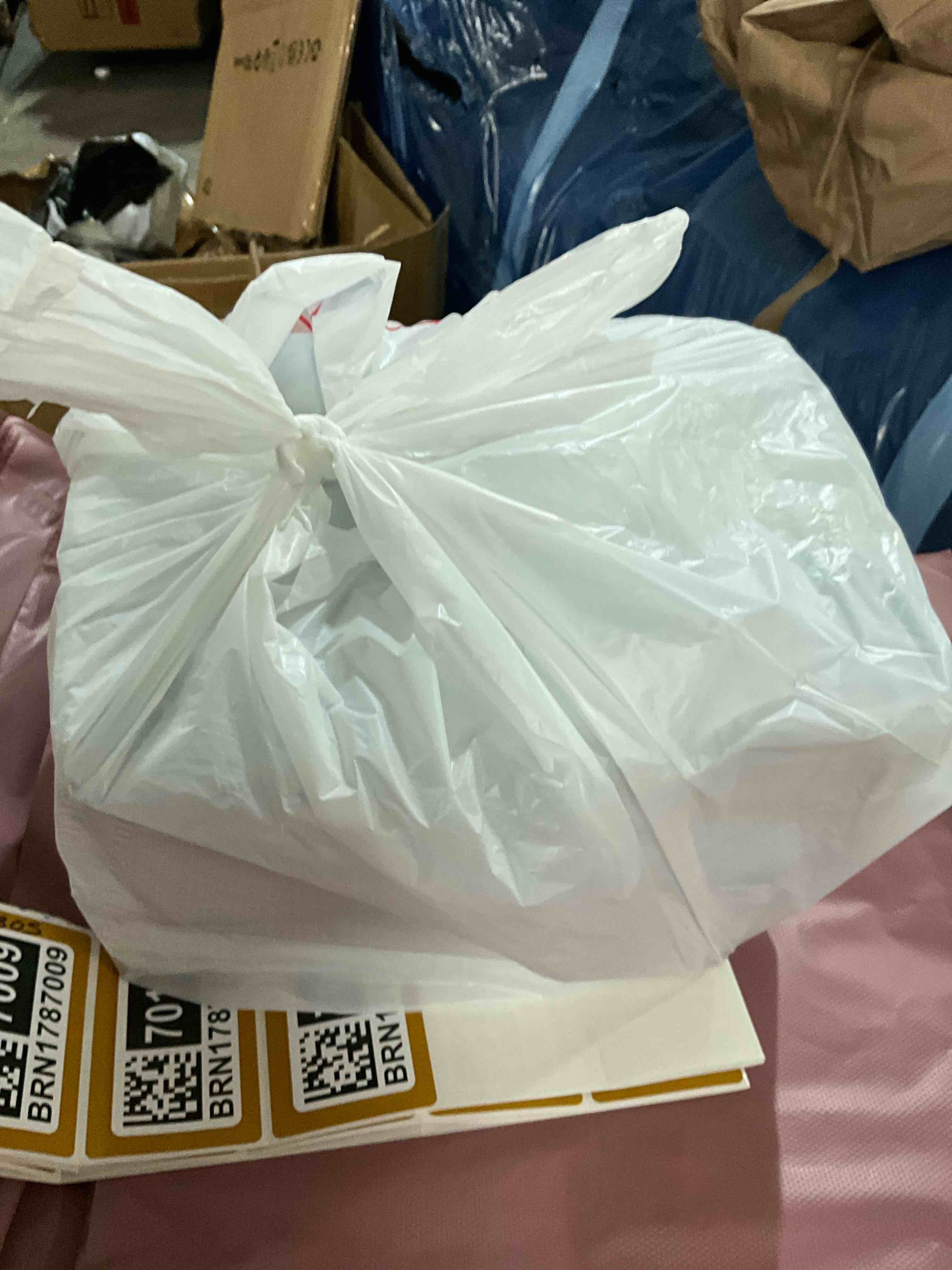 https://s3.amazonaws.com/lotting-images-prod/bidfta/BRN1787011_1760976376093.jpeg