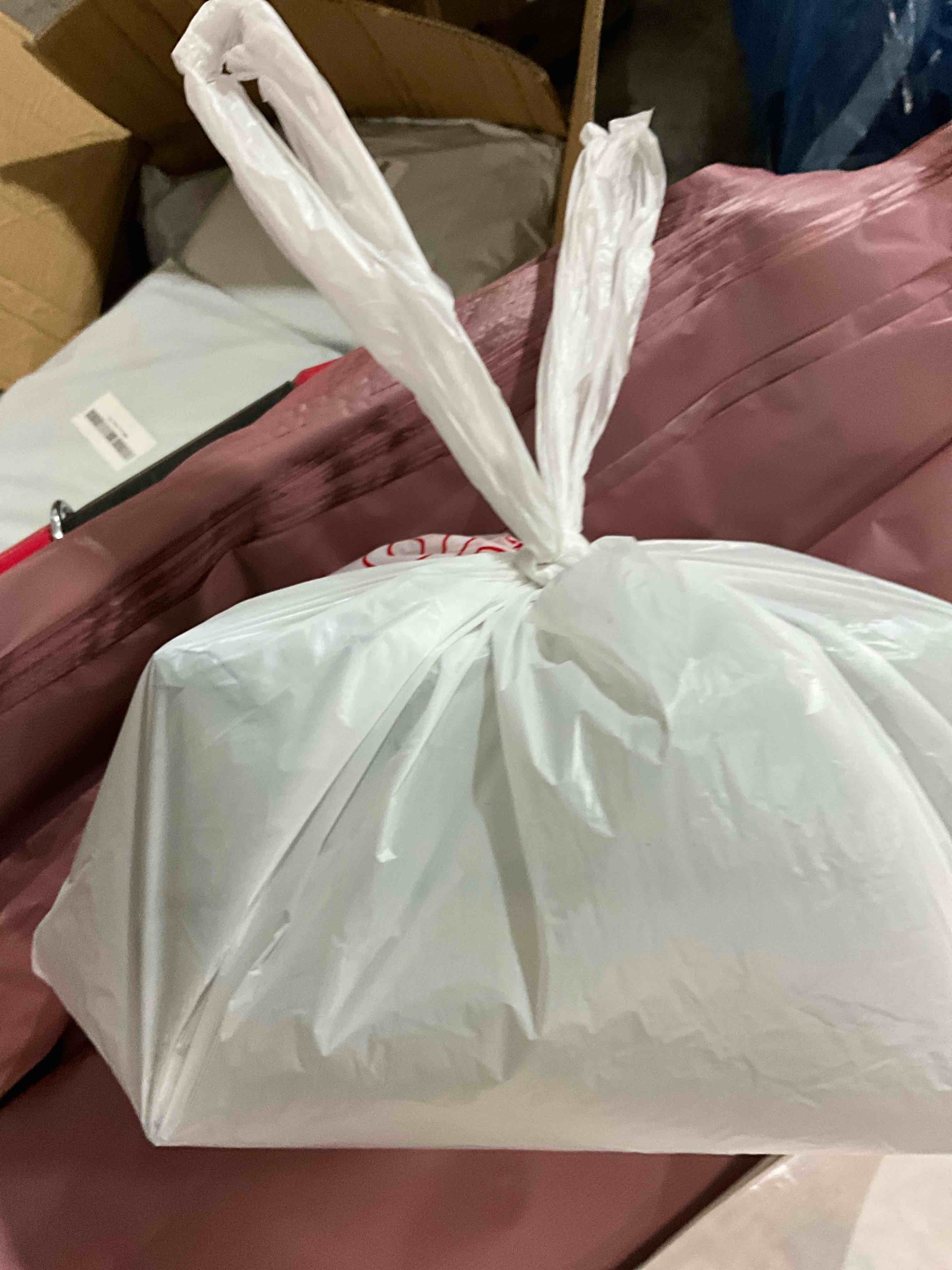 https://s3.amazonaws.com/lotting-images-prod/bidfta/BRN1787020_1760973228067.jpeg