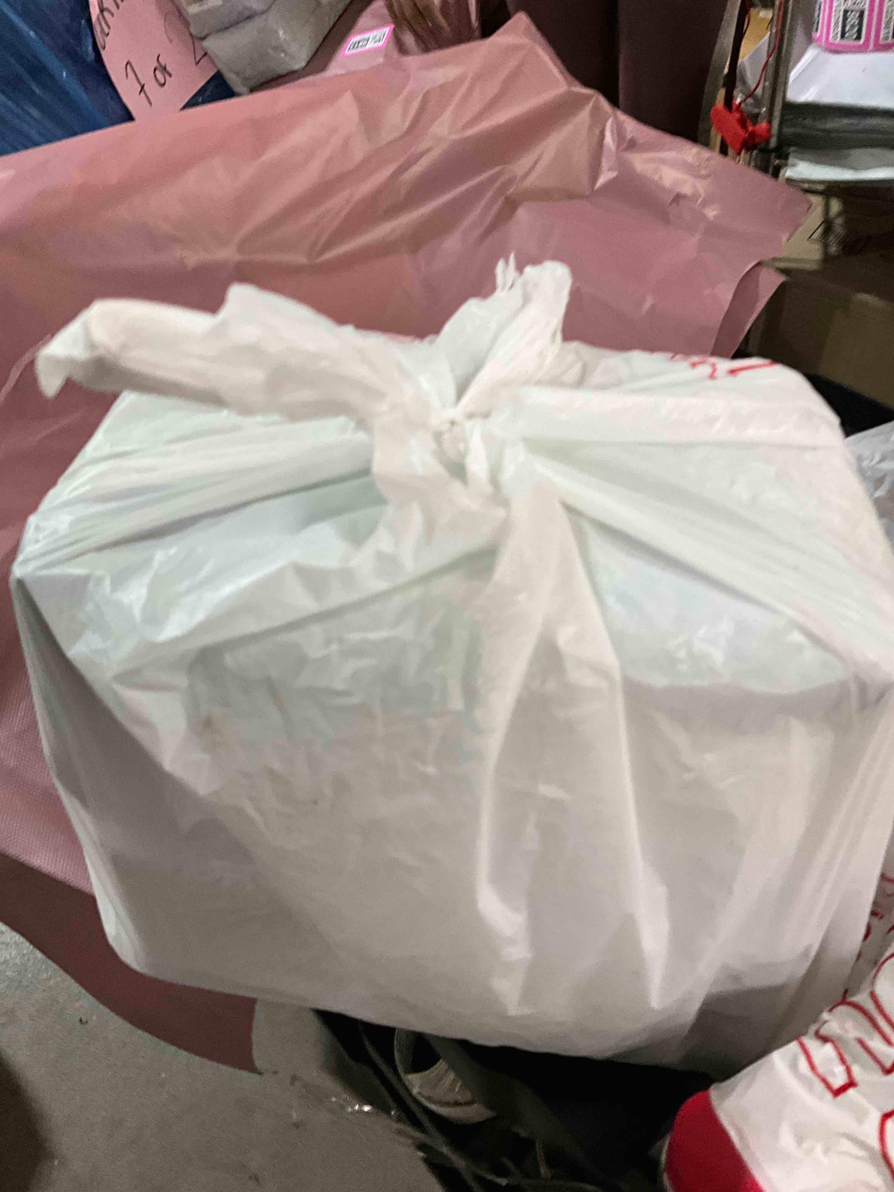 https://s3.amazonaws.com/lotting-images-prod/bidfta/BRN1787023_1760972792859.jpeg