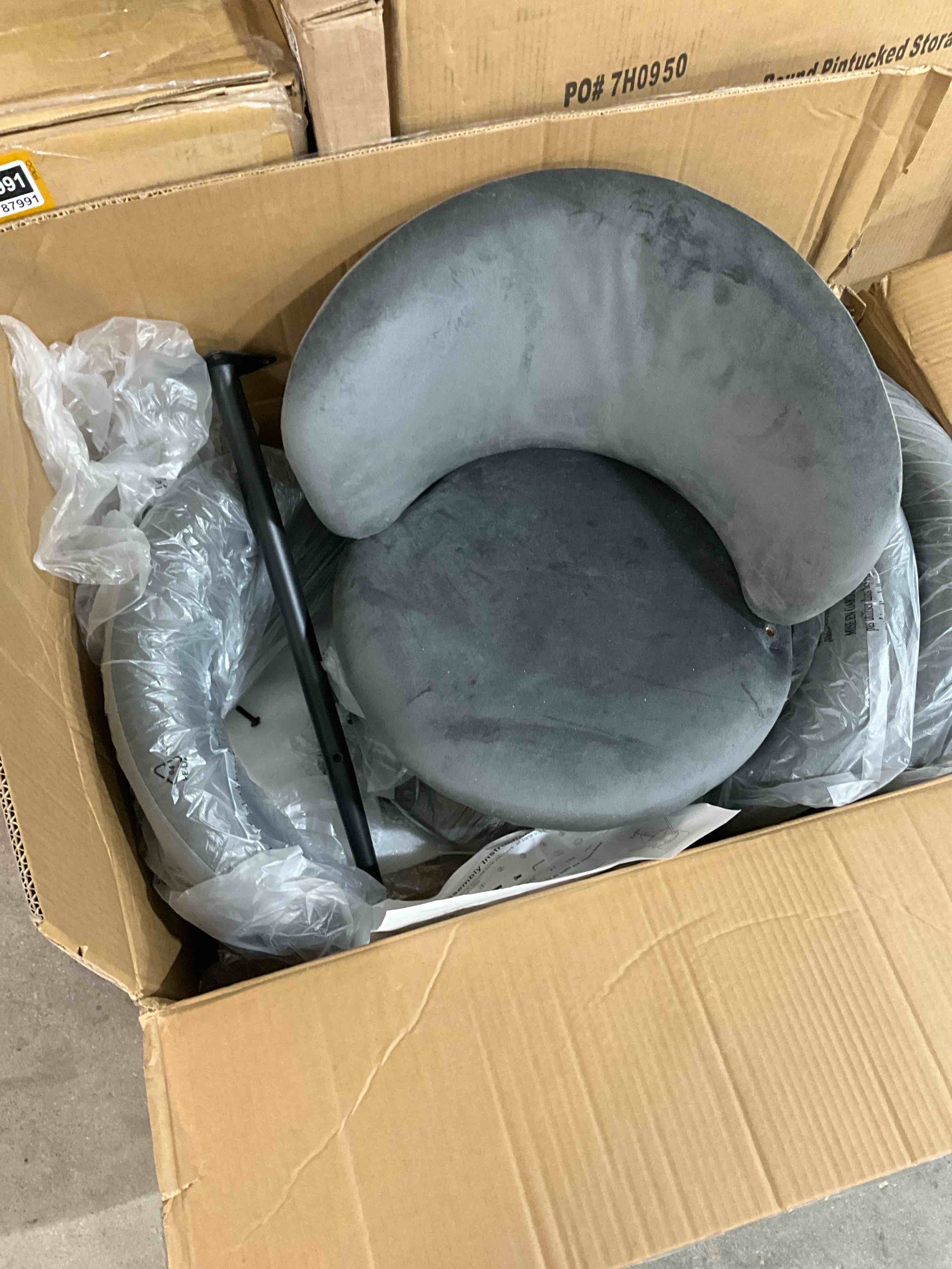 Upholstered Counter Stool With Metal Frame (Set of 4) 24” color Gray