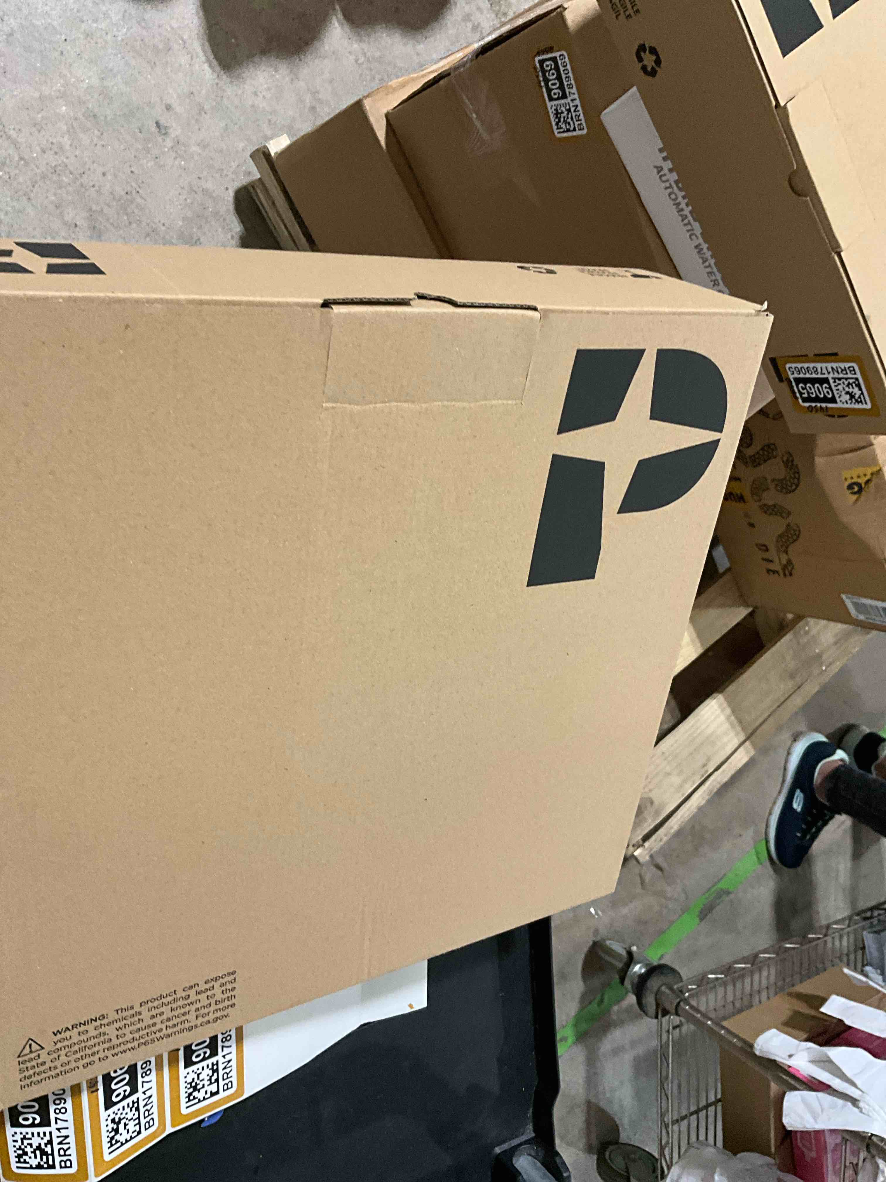 https://s3.amazonaws.com/lotting-images-prod/bidfta/BRN1789064_1755182270236.jpeg
