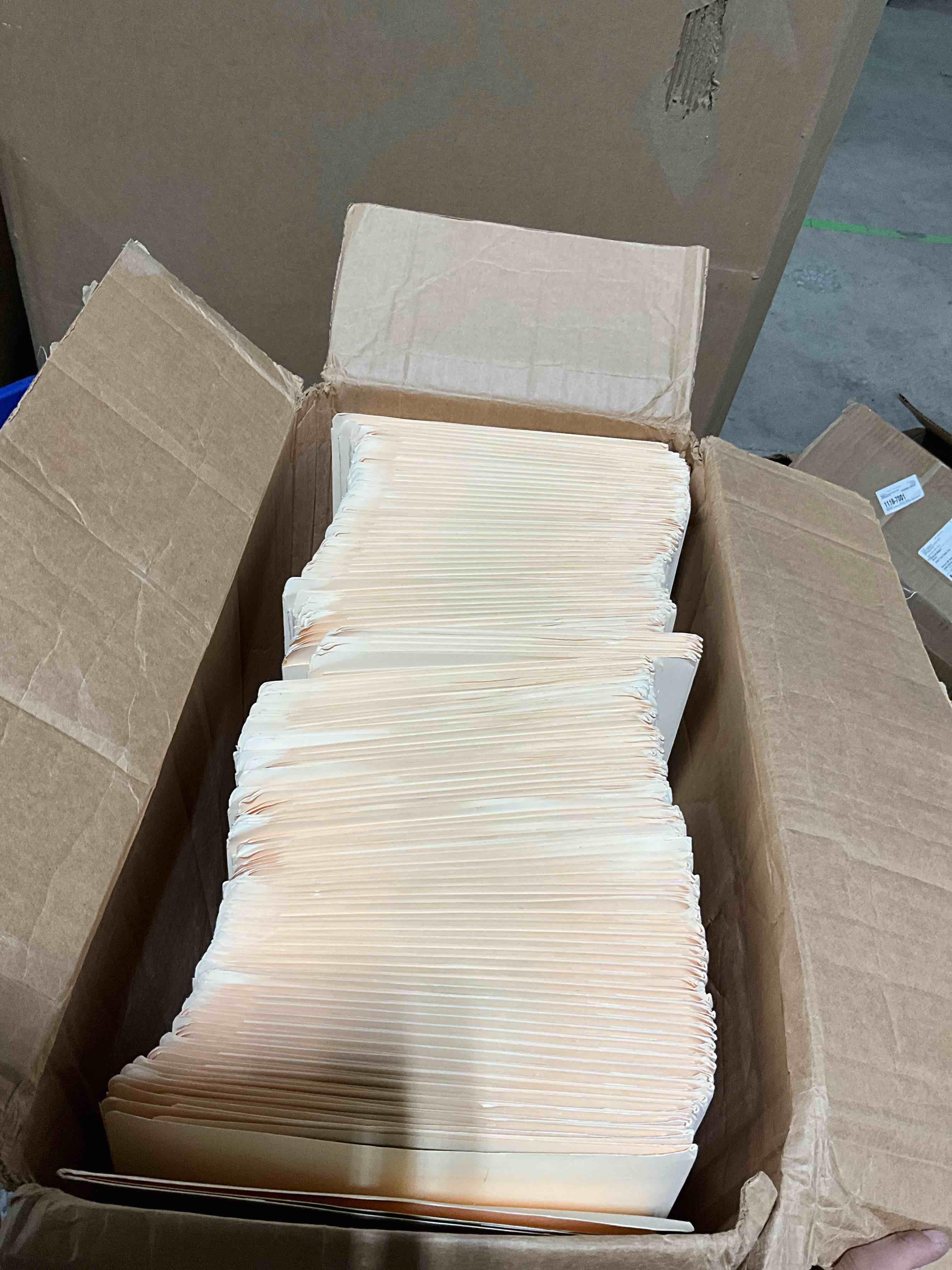 https://s3.amazonaws.com/lotting-images-prod/bidfta/BRN1789079_1755121713323.jpeg