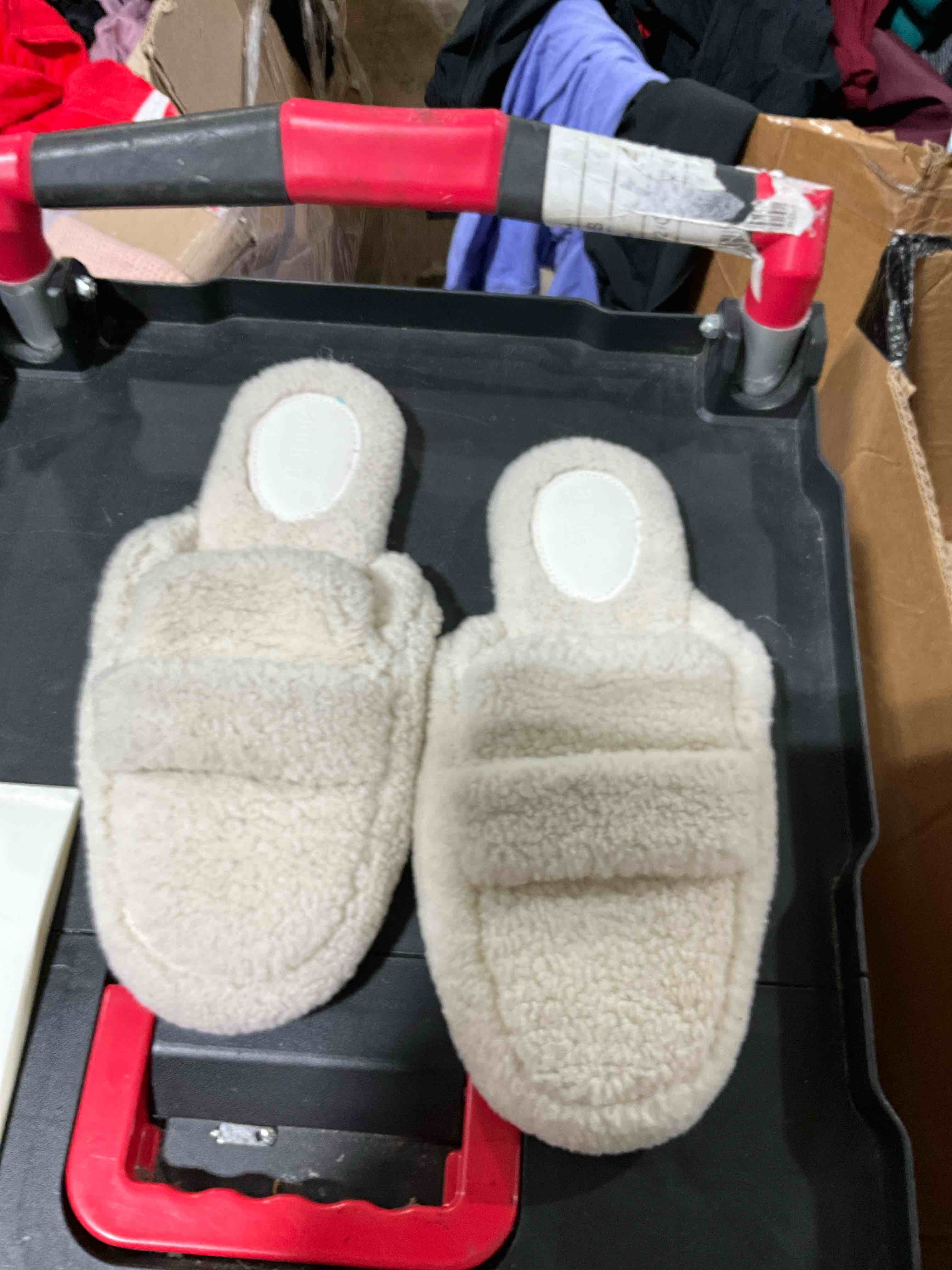 Auden White Sandal Slippers Size 8