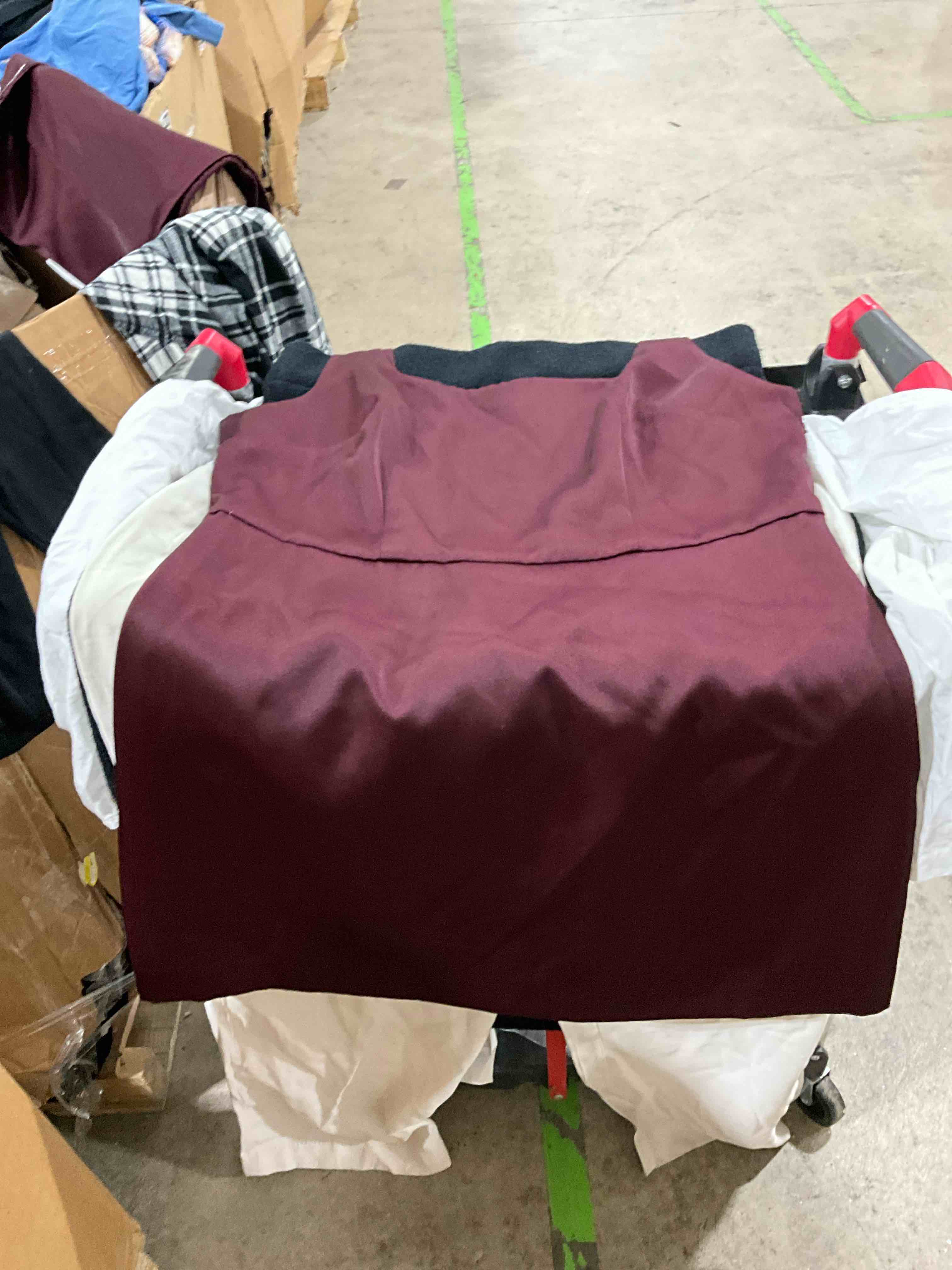 https://s3.amazonaws.com/lotting-images-prod/bidfta/BRN1789141_1755192158016.jpeg