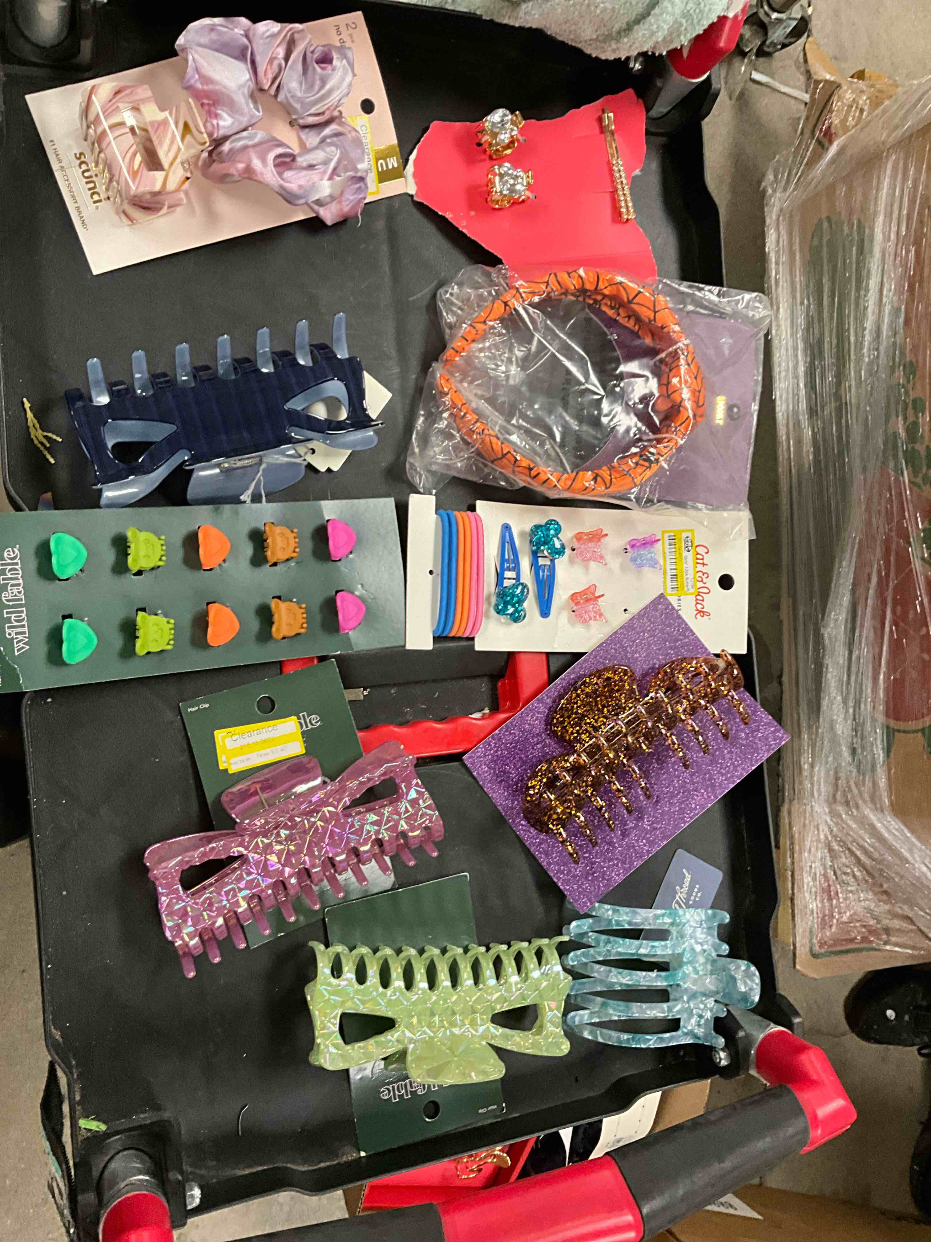 Assorted Hair Clips And Other Accesories