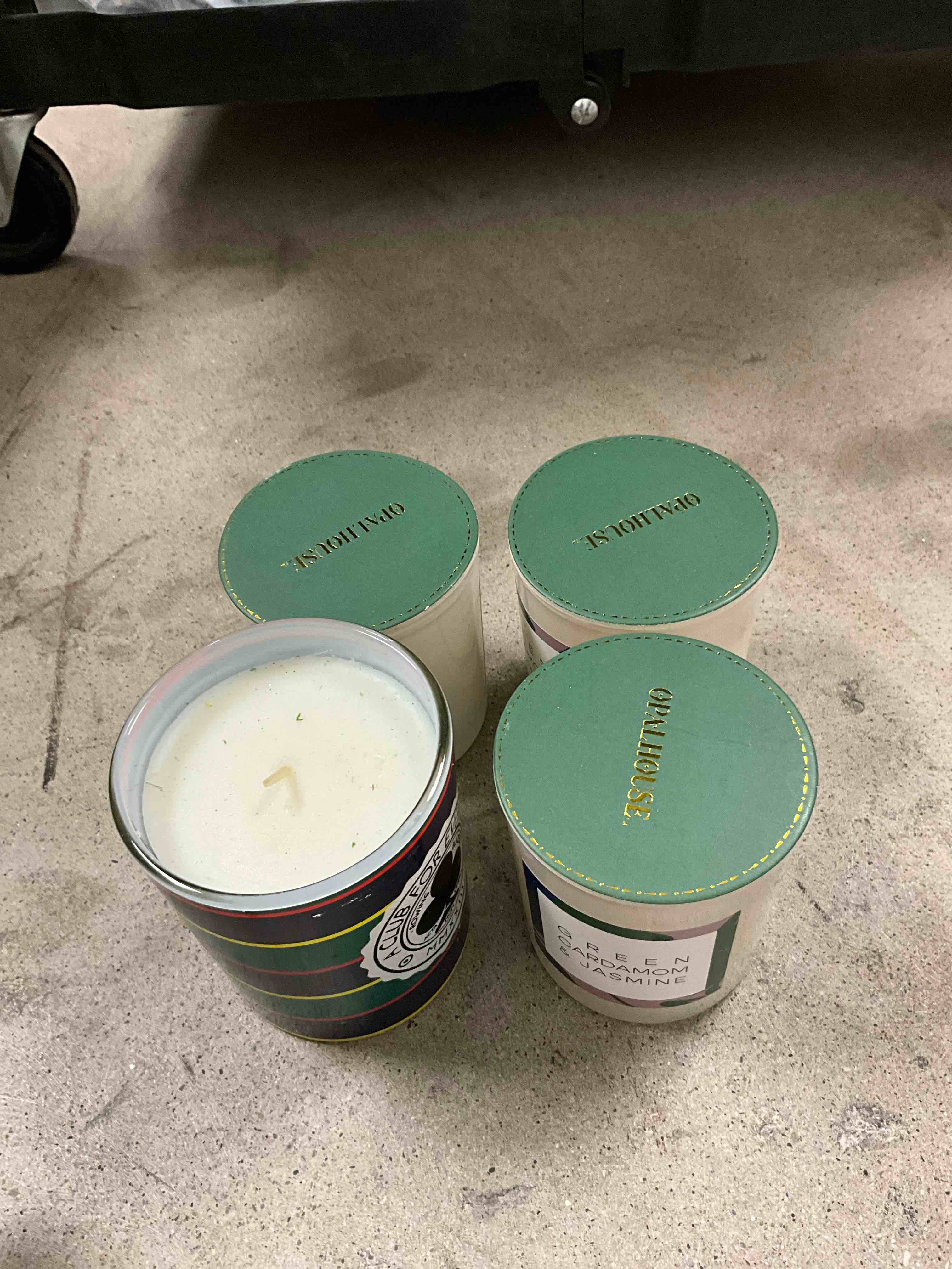 https://s3.amazonaws.com/lotting-images-prod/bidfta/BRN1789774_1756150563385.jpeg