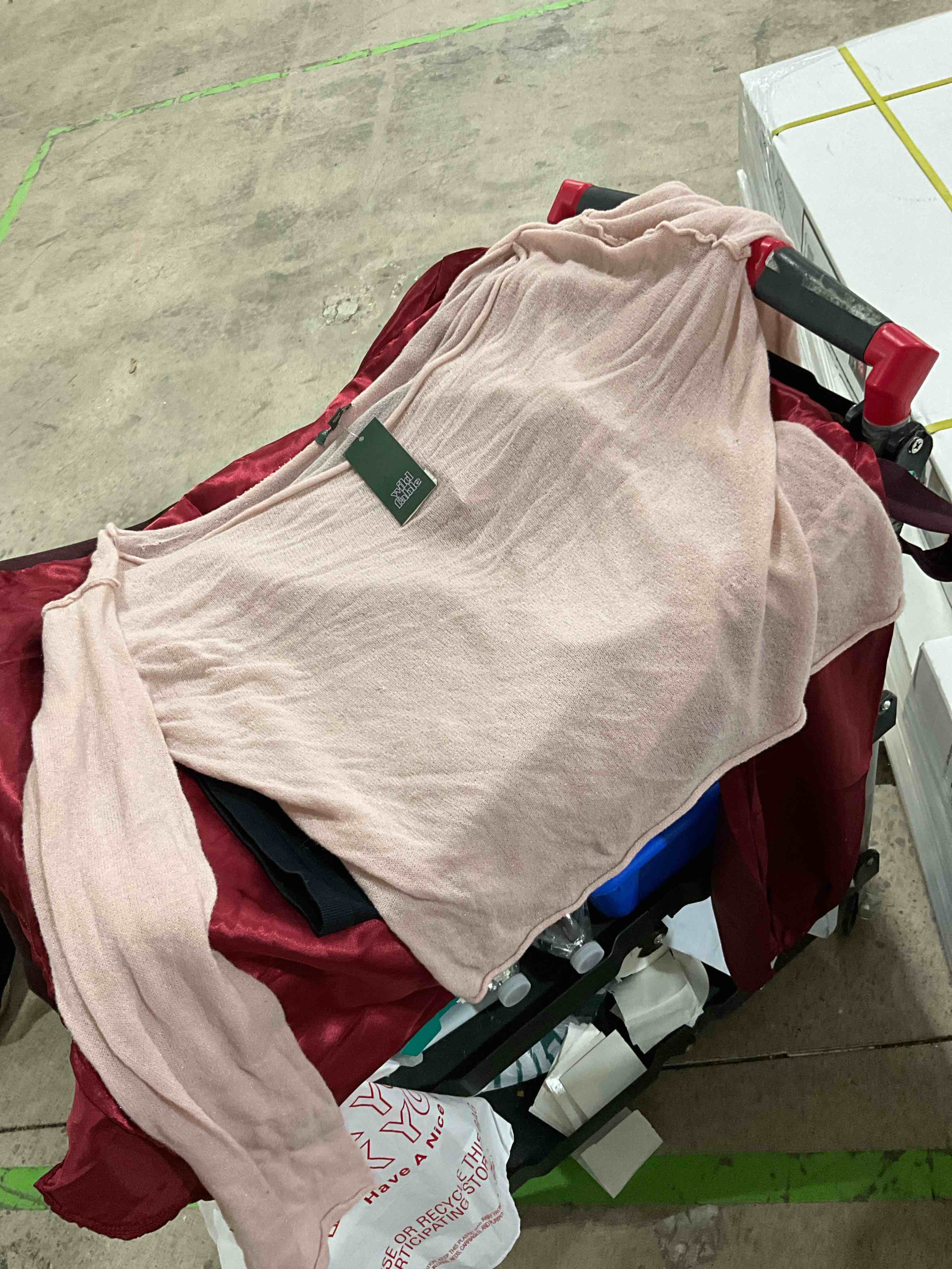 https://s3.amazonaws.com/lotting-images-prod/bidfta/BRN1789850_1756389371085.jpeg