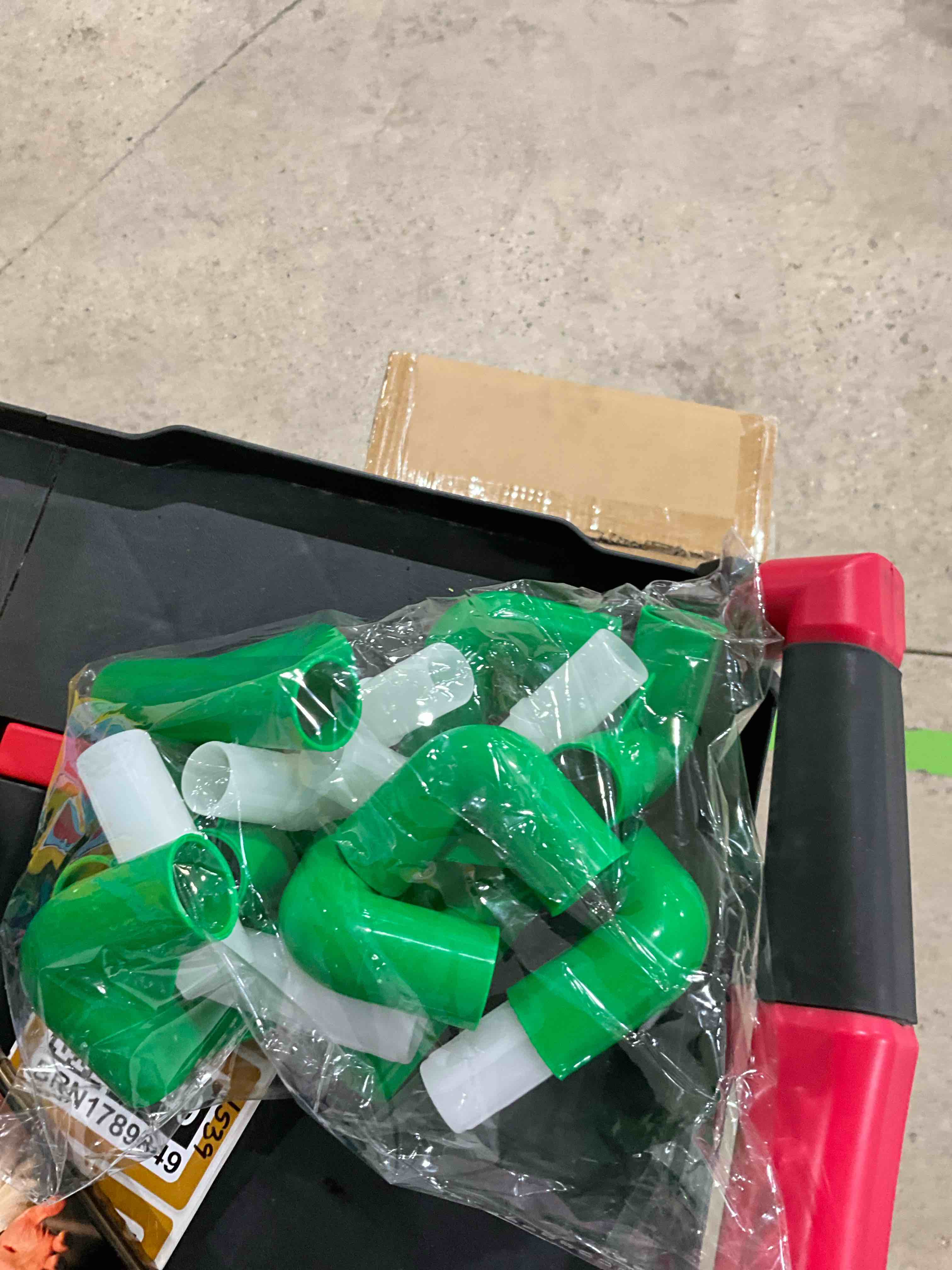 https://s3.amazonaws.com/lotting-images-prod/bidfta/BRN1789851_1756388876843.jpeg