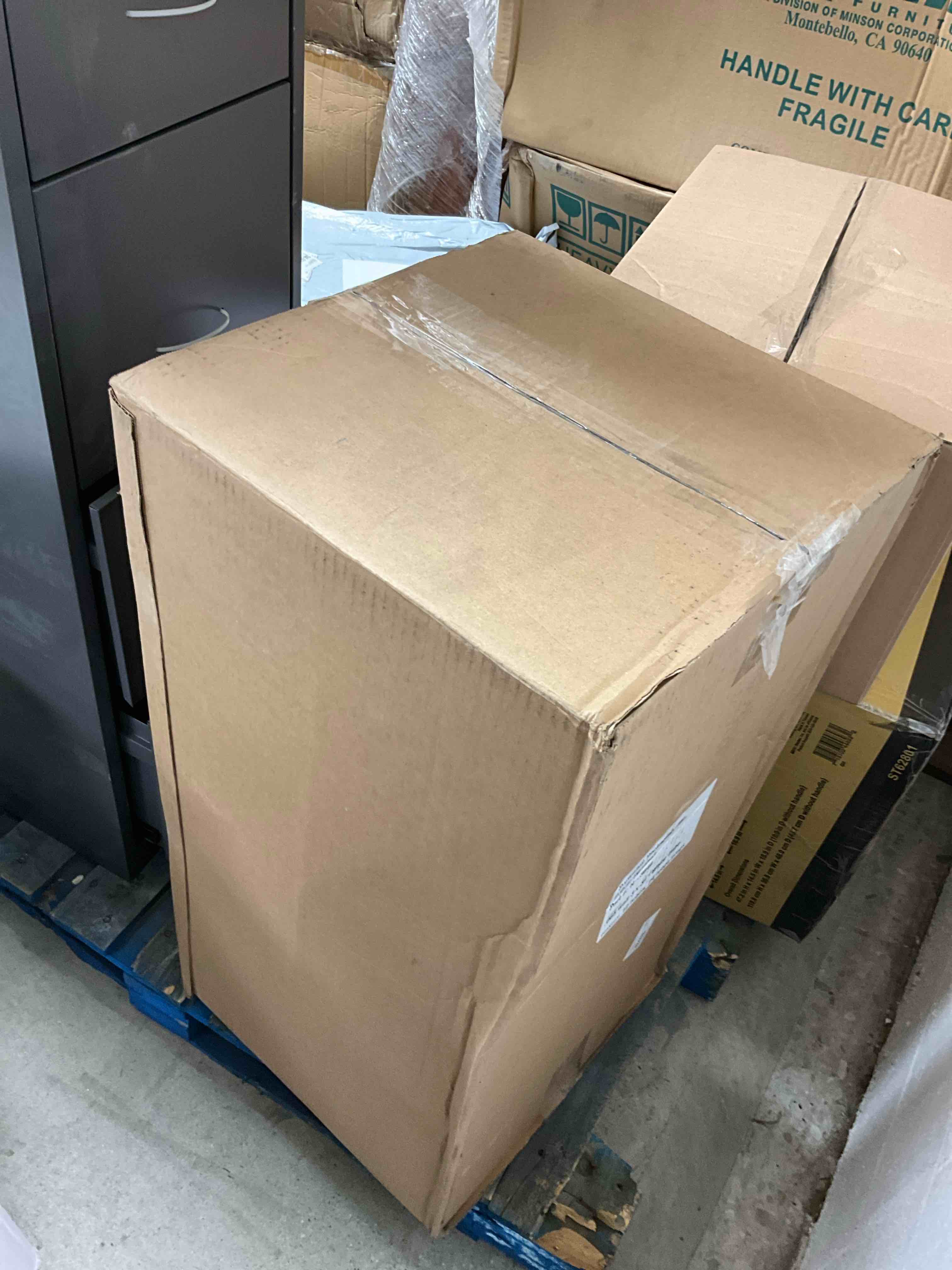 https://s3.amazonaws.com/lotting-images-prod/bidfta/BRN1789883_1756218997180.jpeg