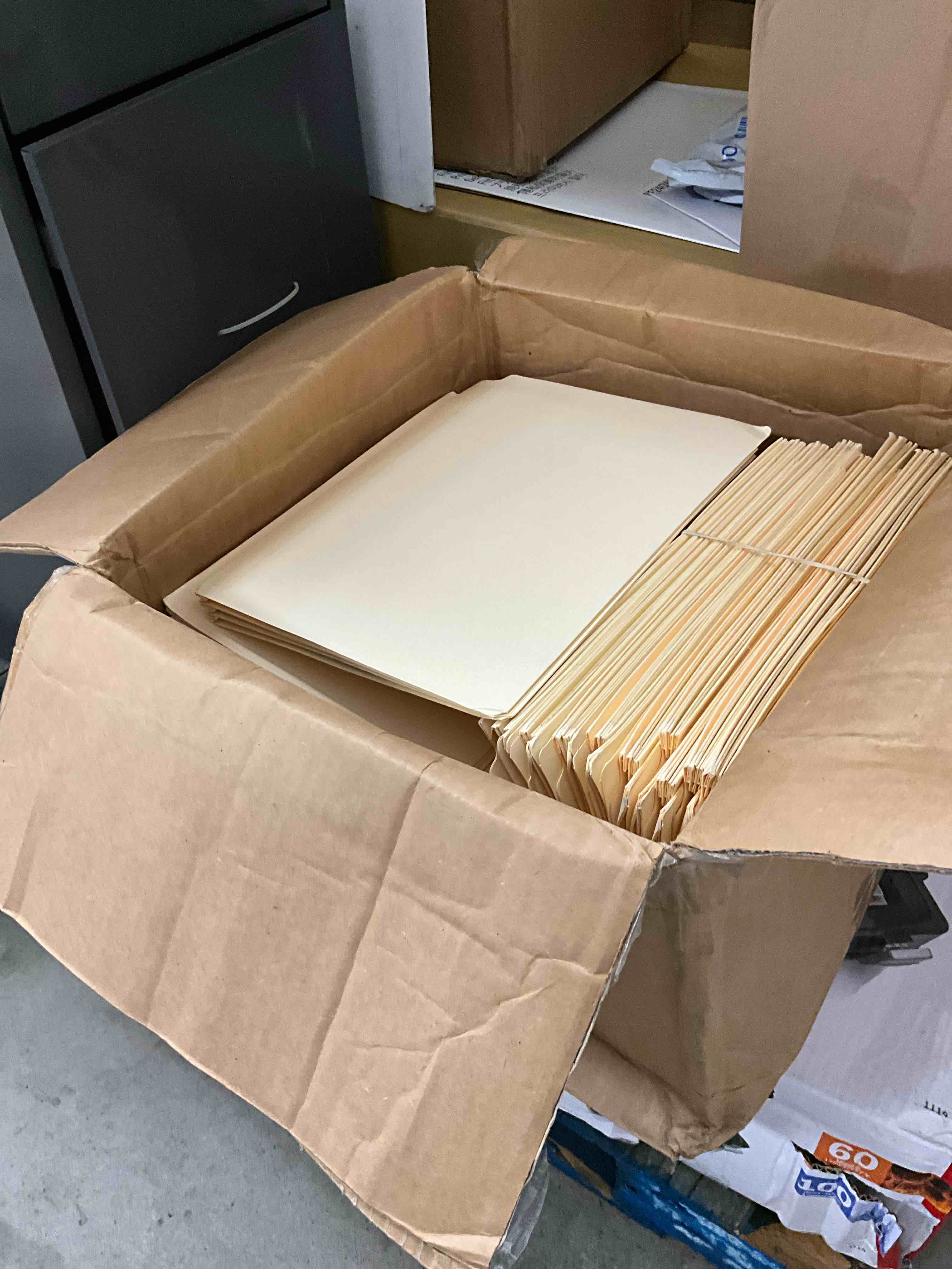 https://s3.amazonaws.com/lotting-images-prod/bidfta/BRN1789886_1756218368091.jpeg