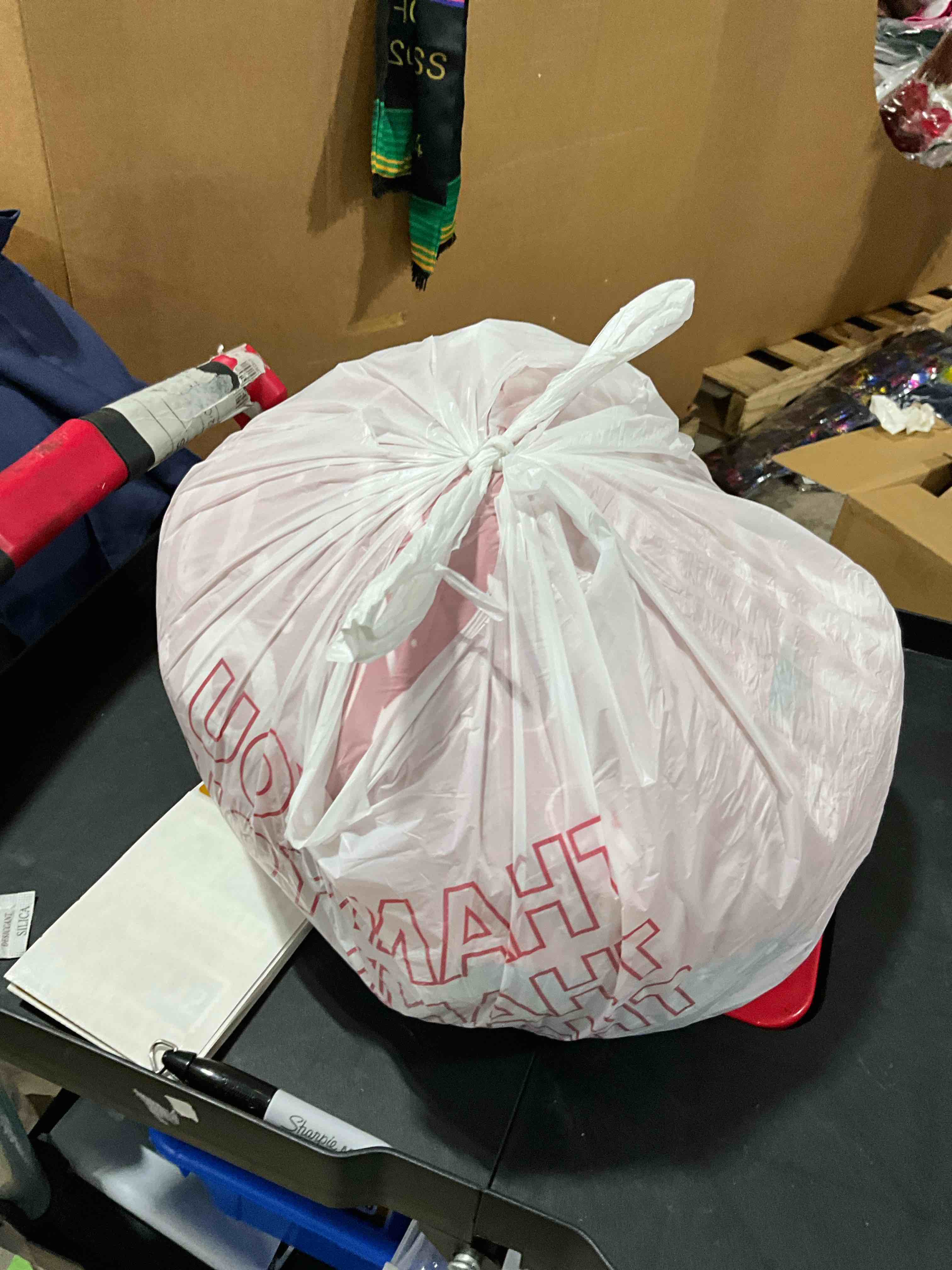 https://s3.amazonaws.com/lotting-images-prod/bidfta/BRN1790140_1756478940830.jpeg
