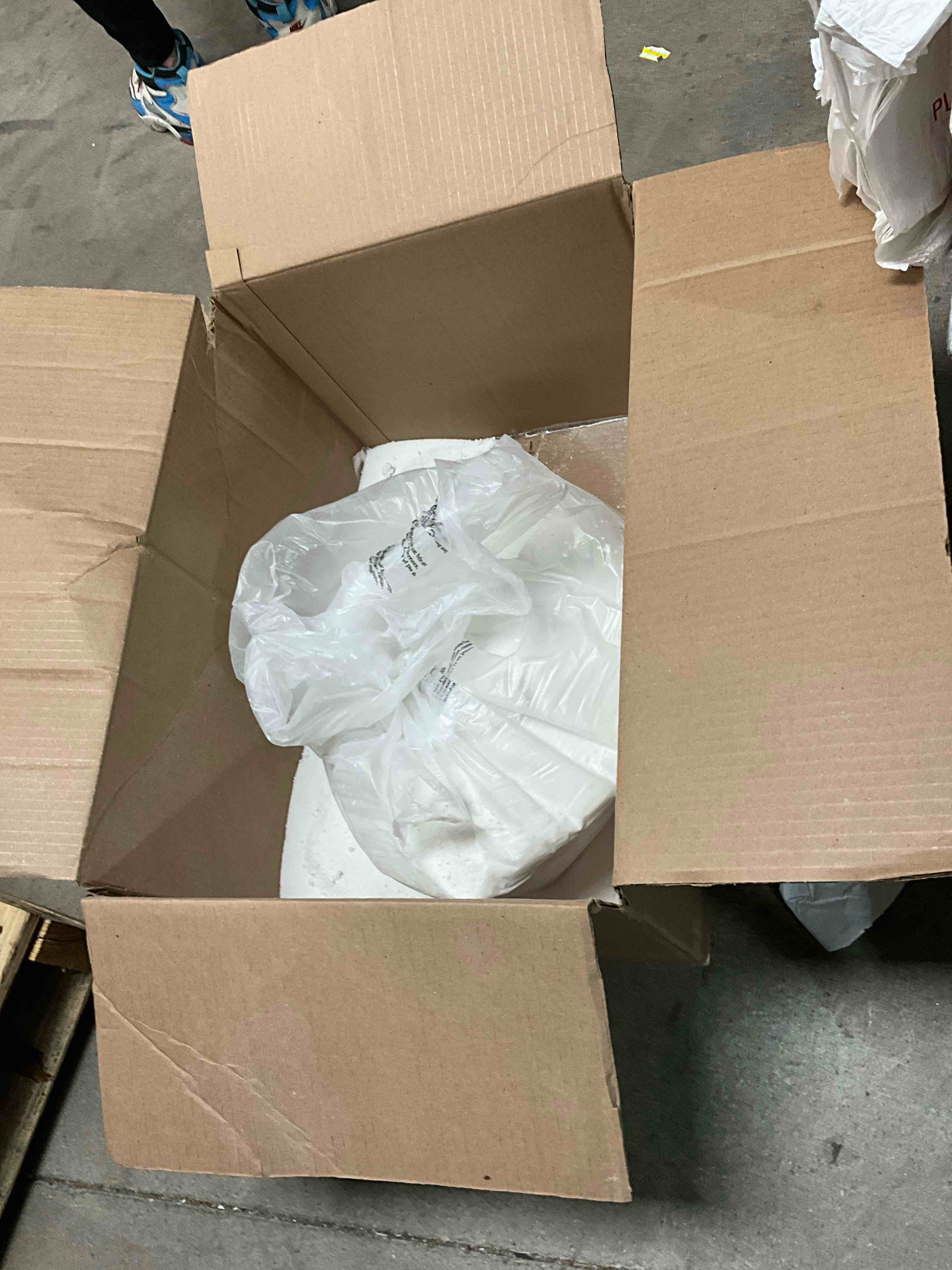 https://s3.amazonaws.com/lotting-images-prod/bidfta/BRN1790145_1756756588546.jpeg