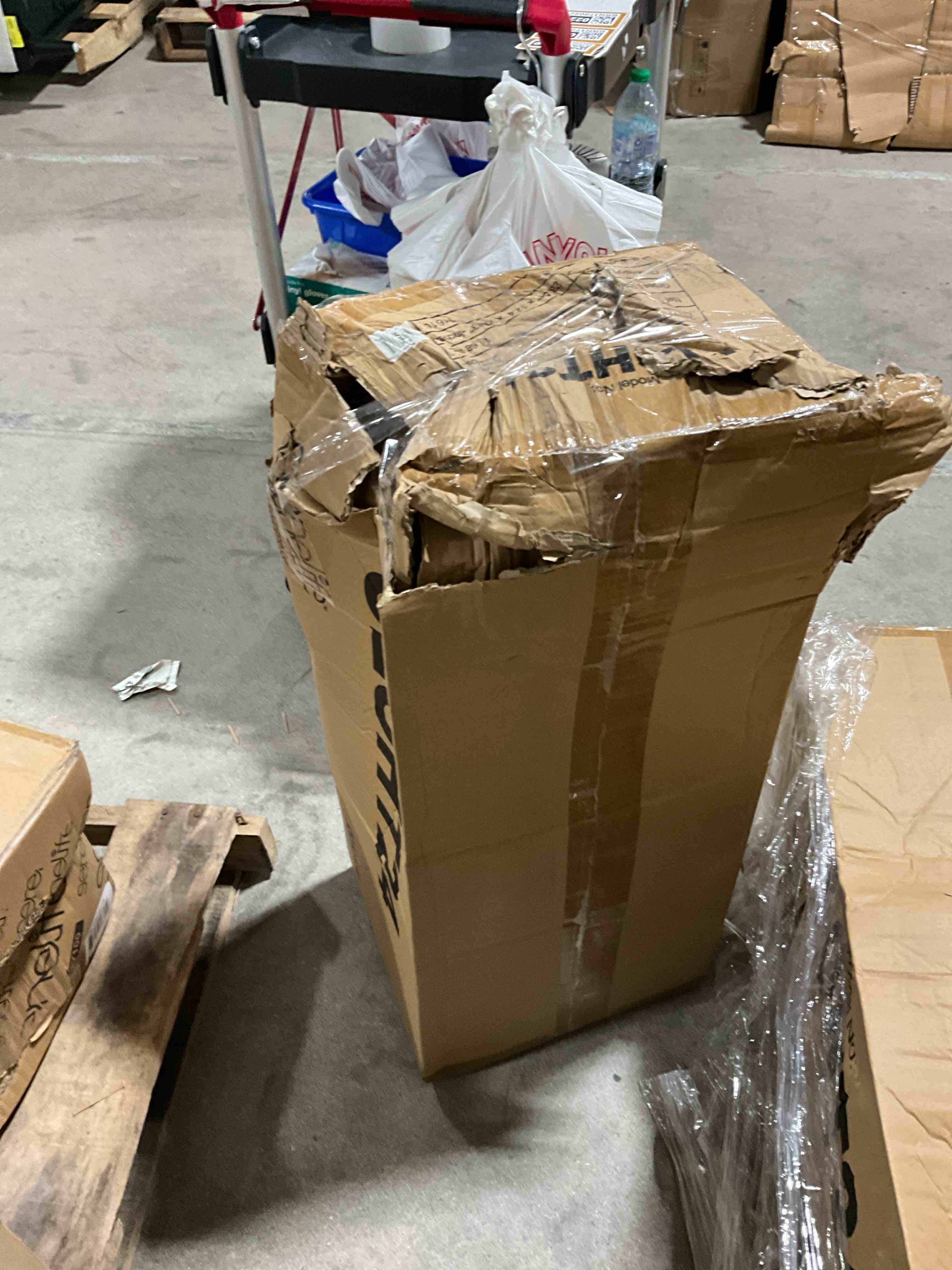 https://s3.amazonaws.com/lotting-images-prod/bidfta/BRN1790221_1756830033509.jpeg