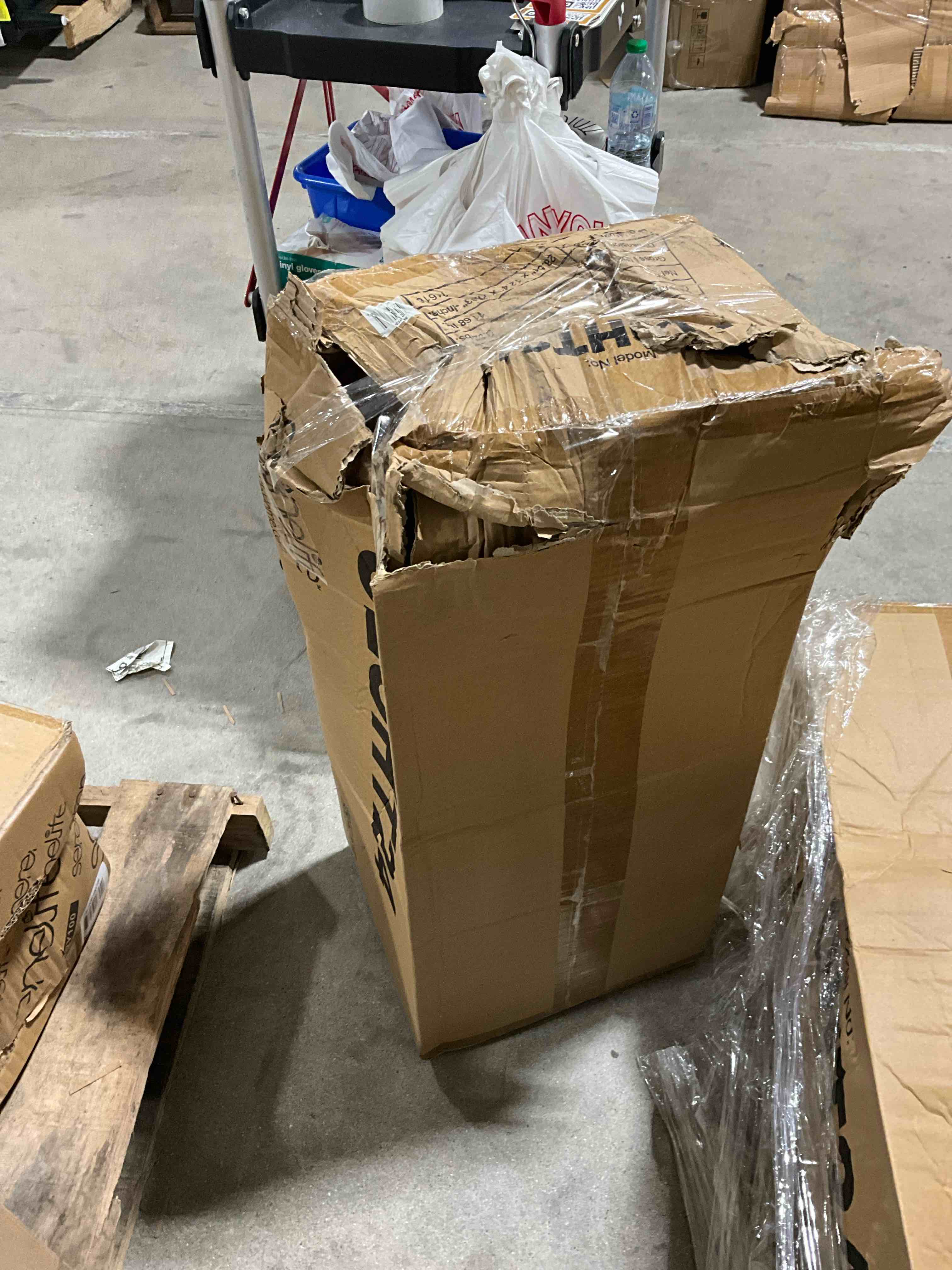 https://s3.amazonaws.com/lotting-images-prod/bidfta/BRN1790221_1756830034545.jpeg