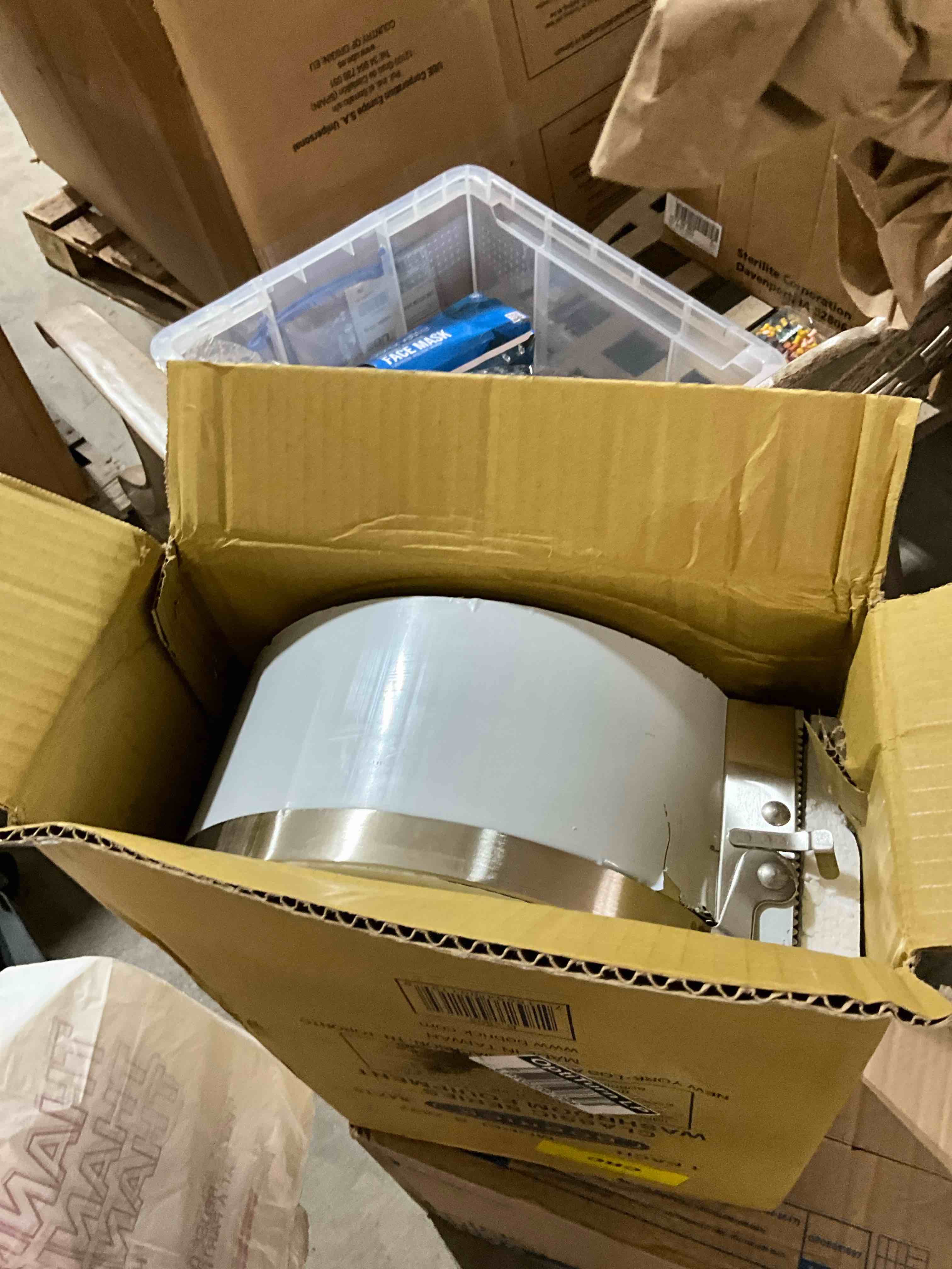 https://s3.amazonaws.com/lotting-images-prod/bidfta/BRN1790389_1757021418428.jpeg