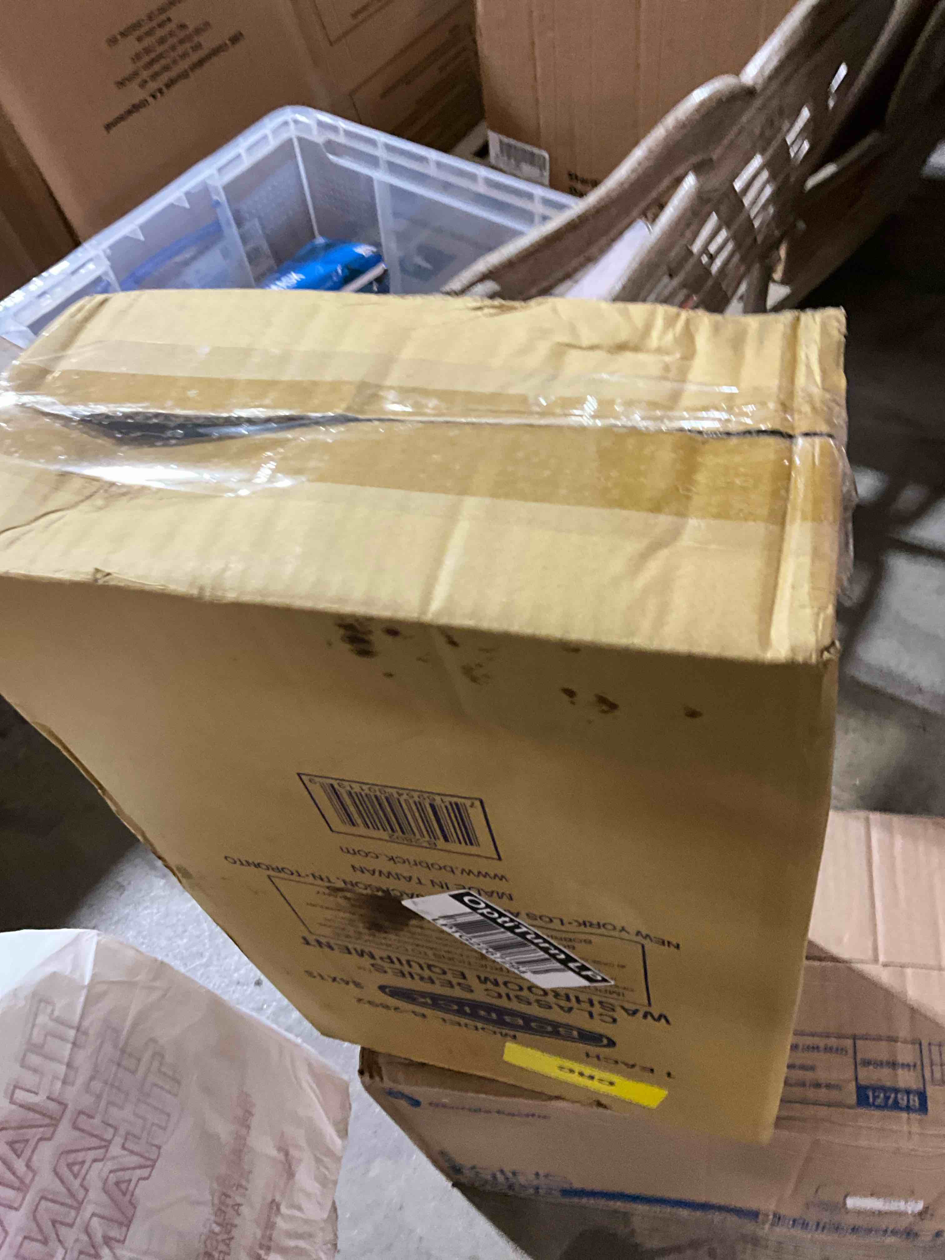https://s3.amazonaws.com/lotting-images-prod/bidfta/BRN1790389_1757021442603.jpeg