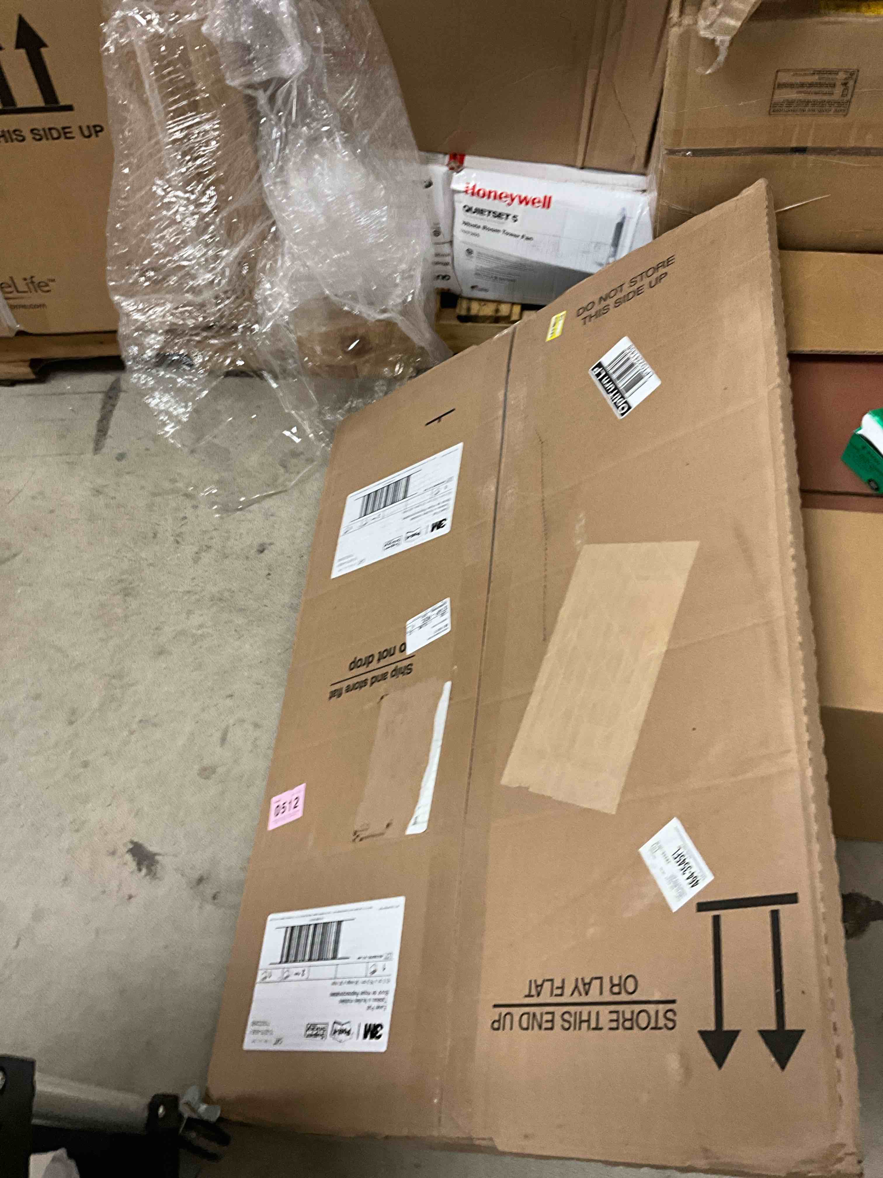 https://s3.amazonaws.com/lotting-images-prod/bidfta/BRN1790440_1756996834972.jpeg