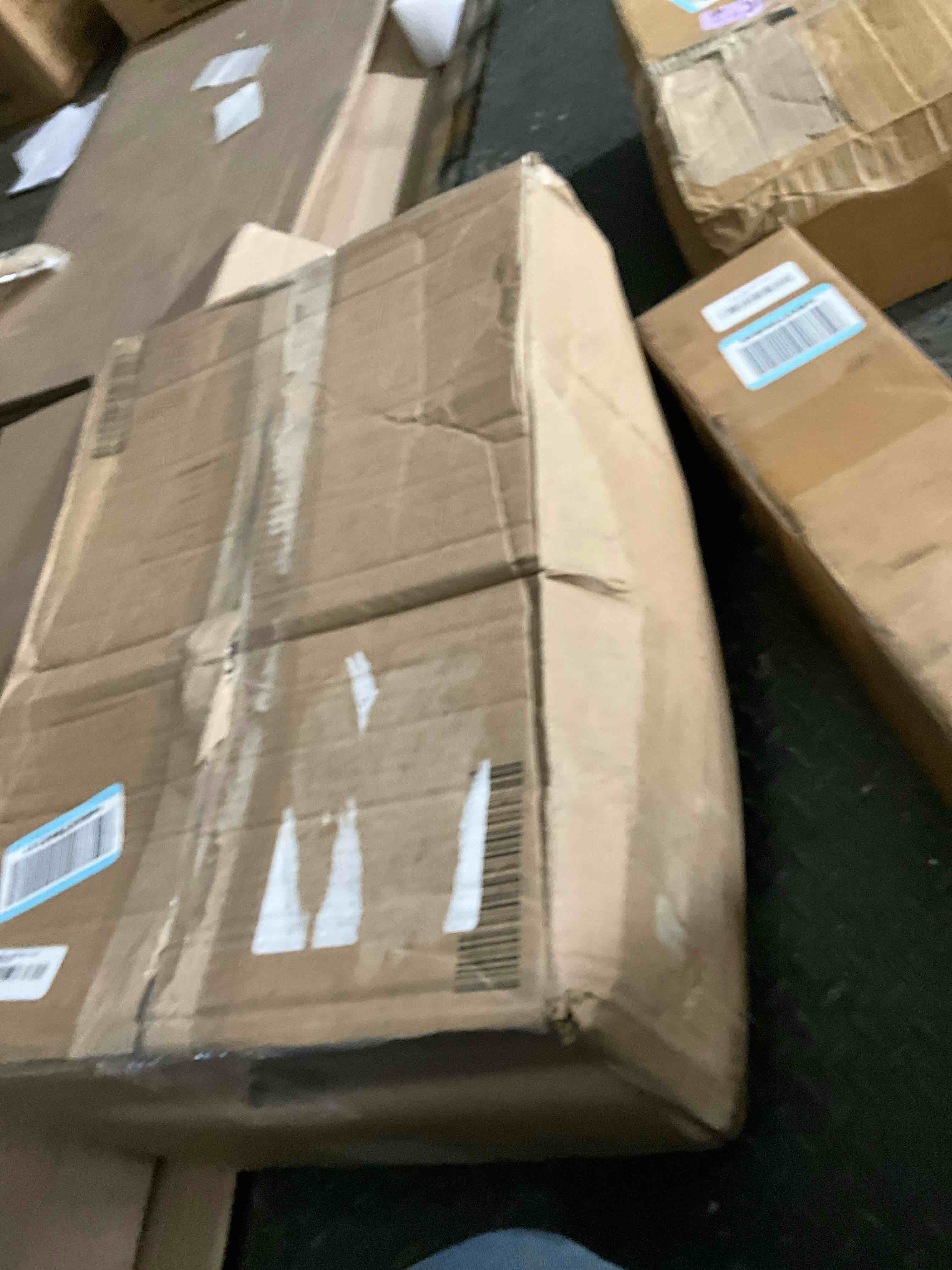 https://s3.amazonaws.com/lotting-images-prod/bidfta/BRN1790689_1757350868151.jpeg