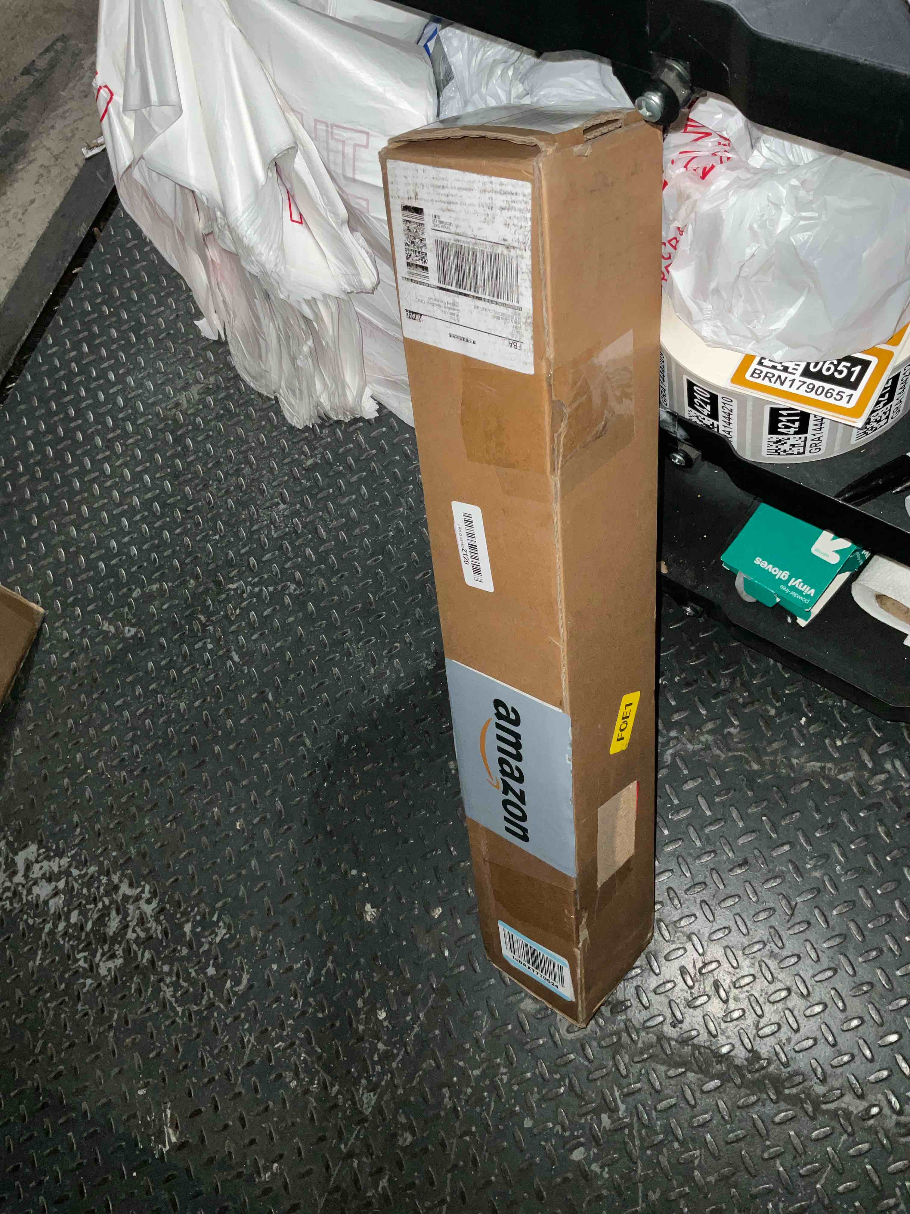 https://s3.amazonaws.com/lotting-images-prod/bidfta/BRN1790704_1757344554915.jpeg