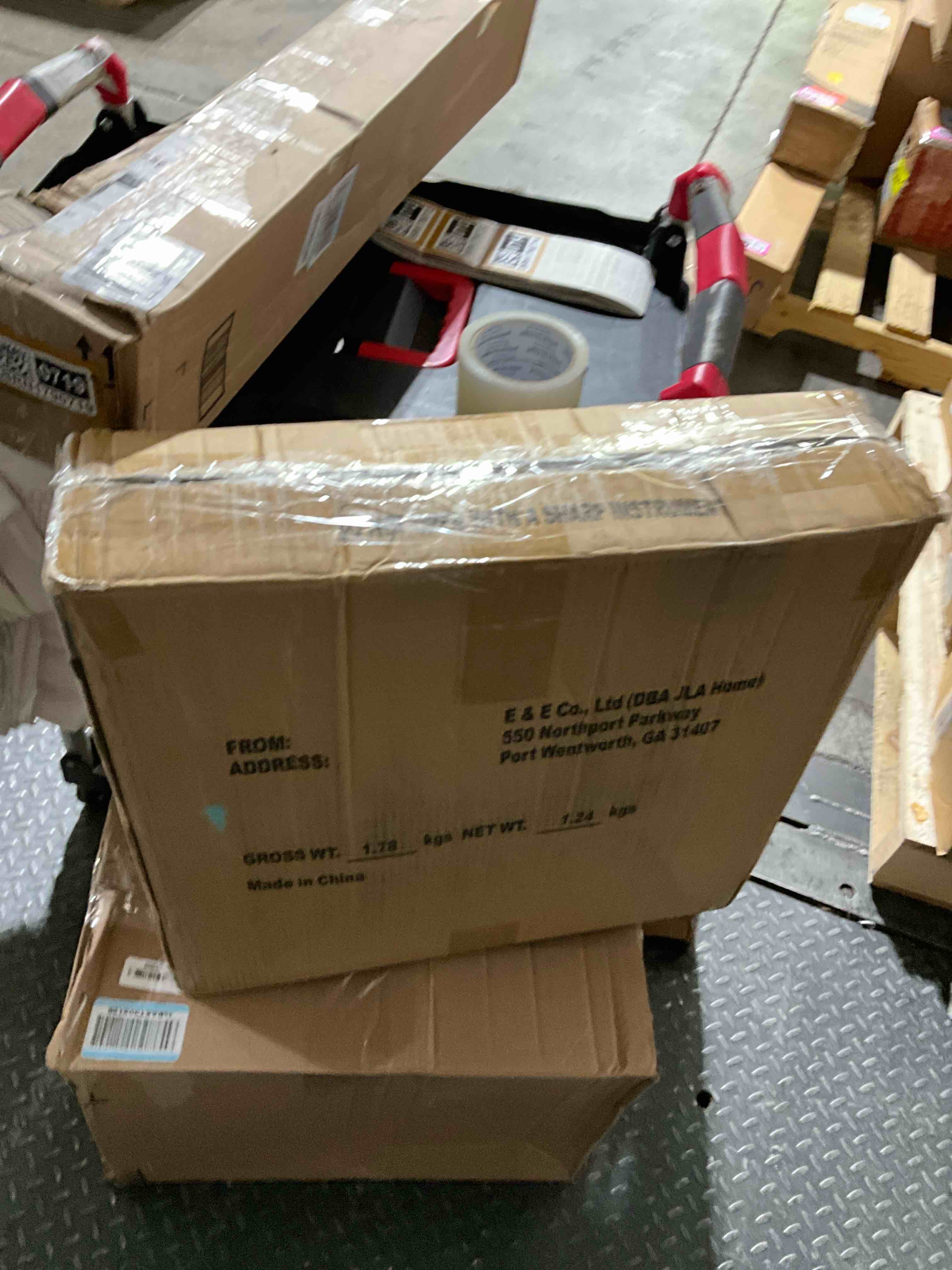 https://s3.amazonaws.com/lotting-images-prod/bidfta/BRN1790714_1757341914819.jpeg