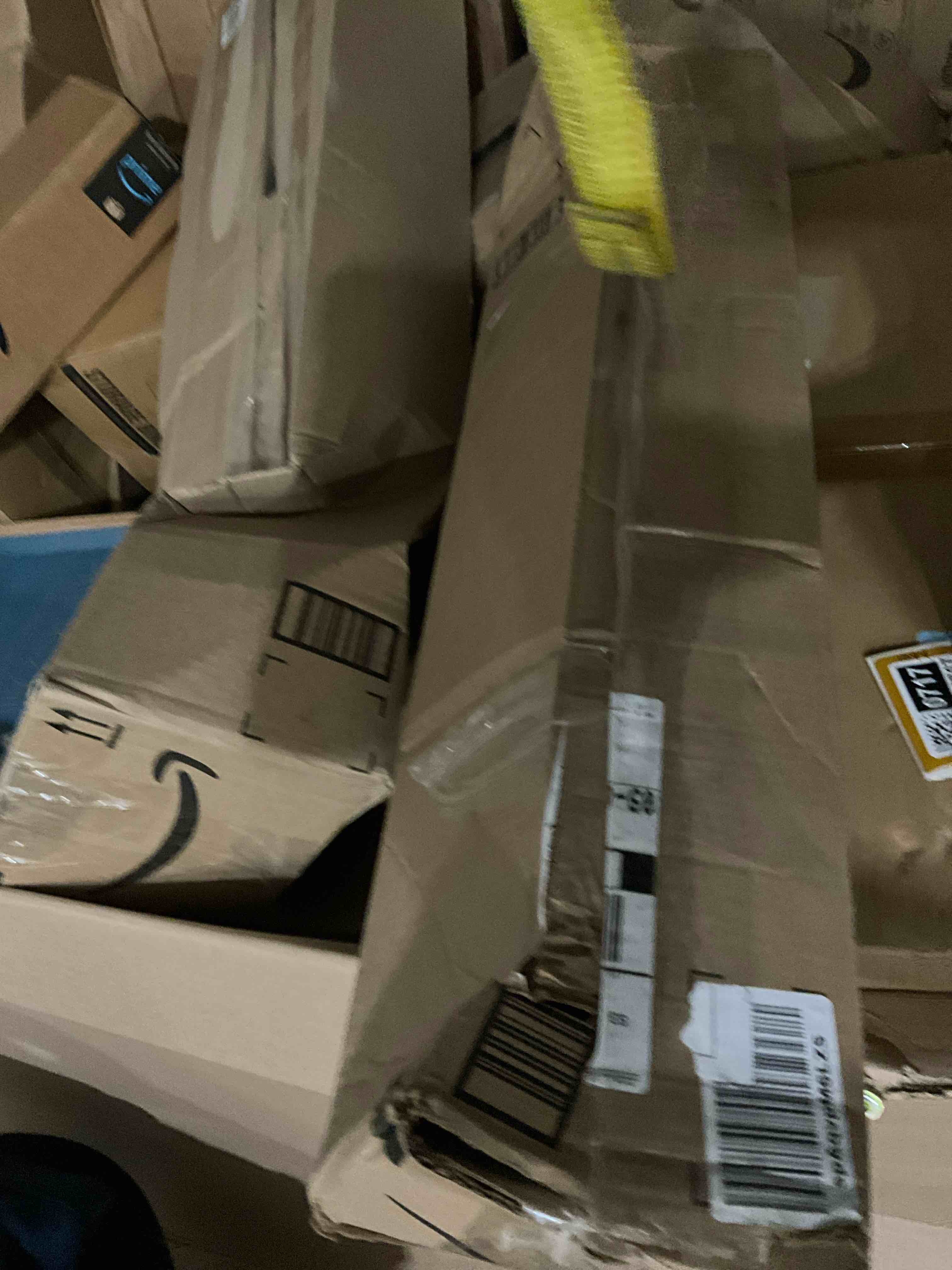 https://s3.amazonaws.com/lotting-images-prod/bidfta/BRN1790719_1757340178419.jpeg