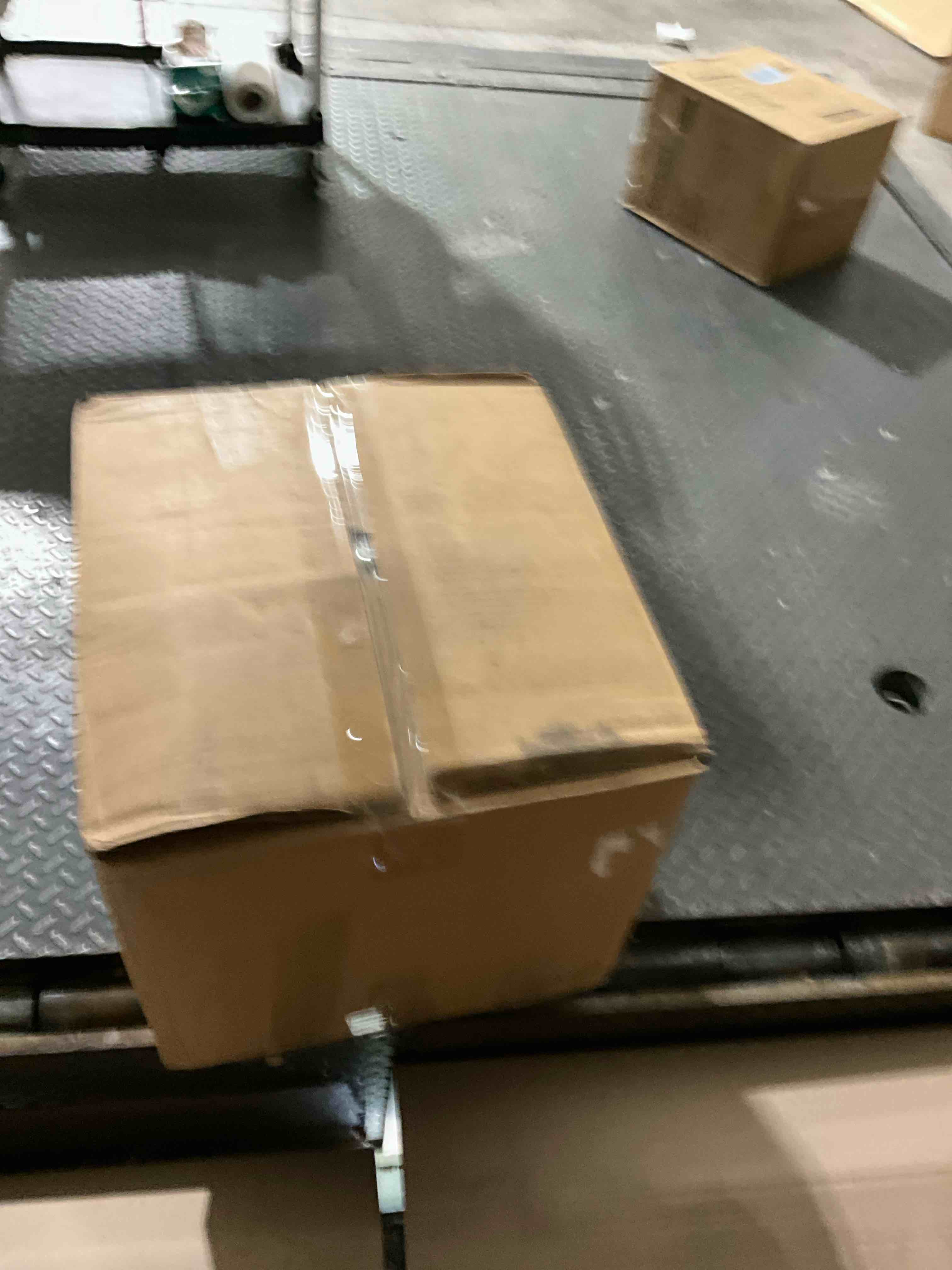 https://s3.amazonaws.com/lotting-images-prod/bidfta/BRN1790721_1757339910089.jpeg