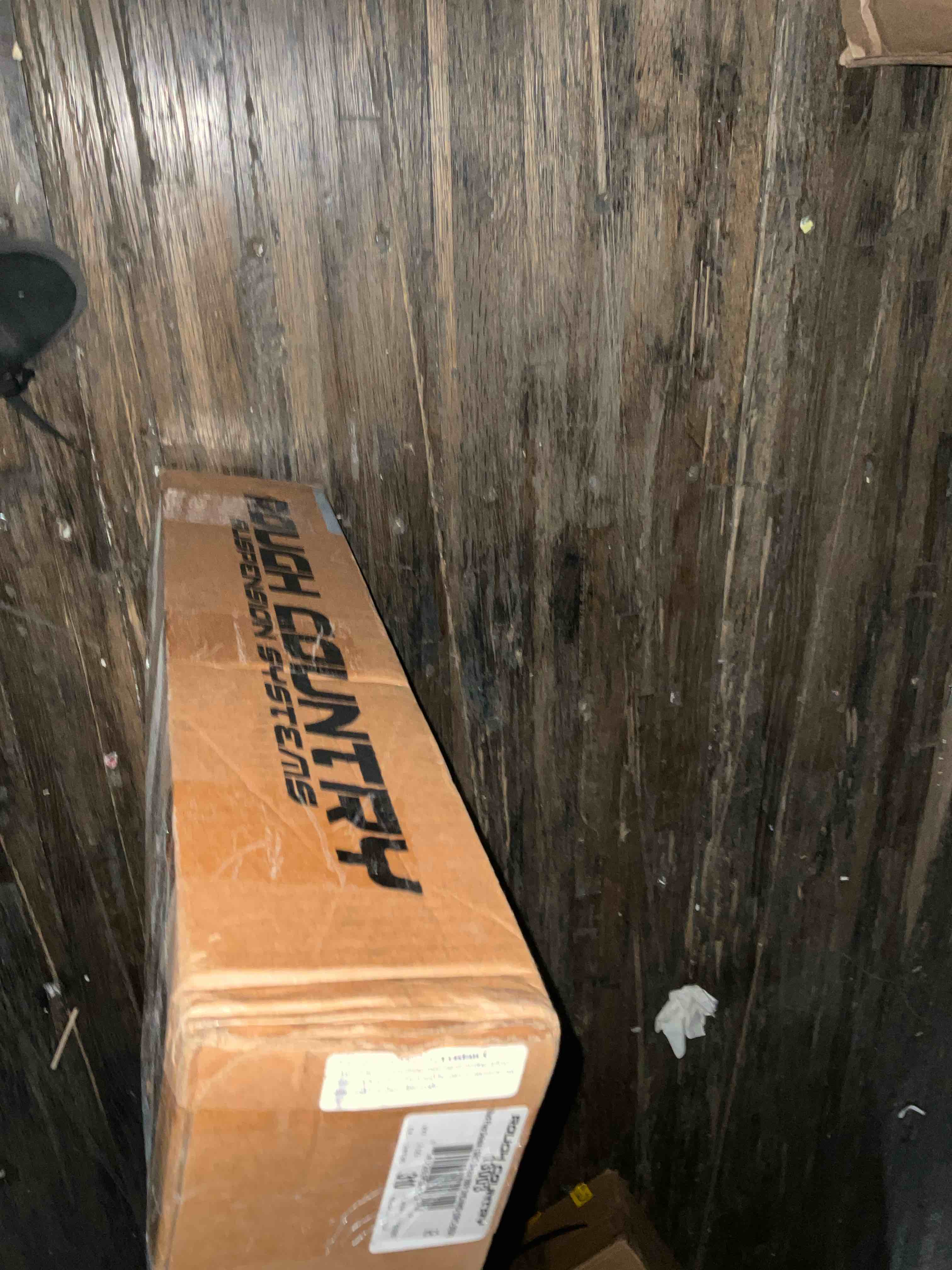 https://s3.amazonaws.com/lotting-images-prod/bidfta/BRN1790750_1757429178881.jpeg