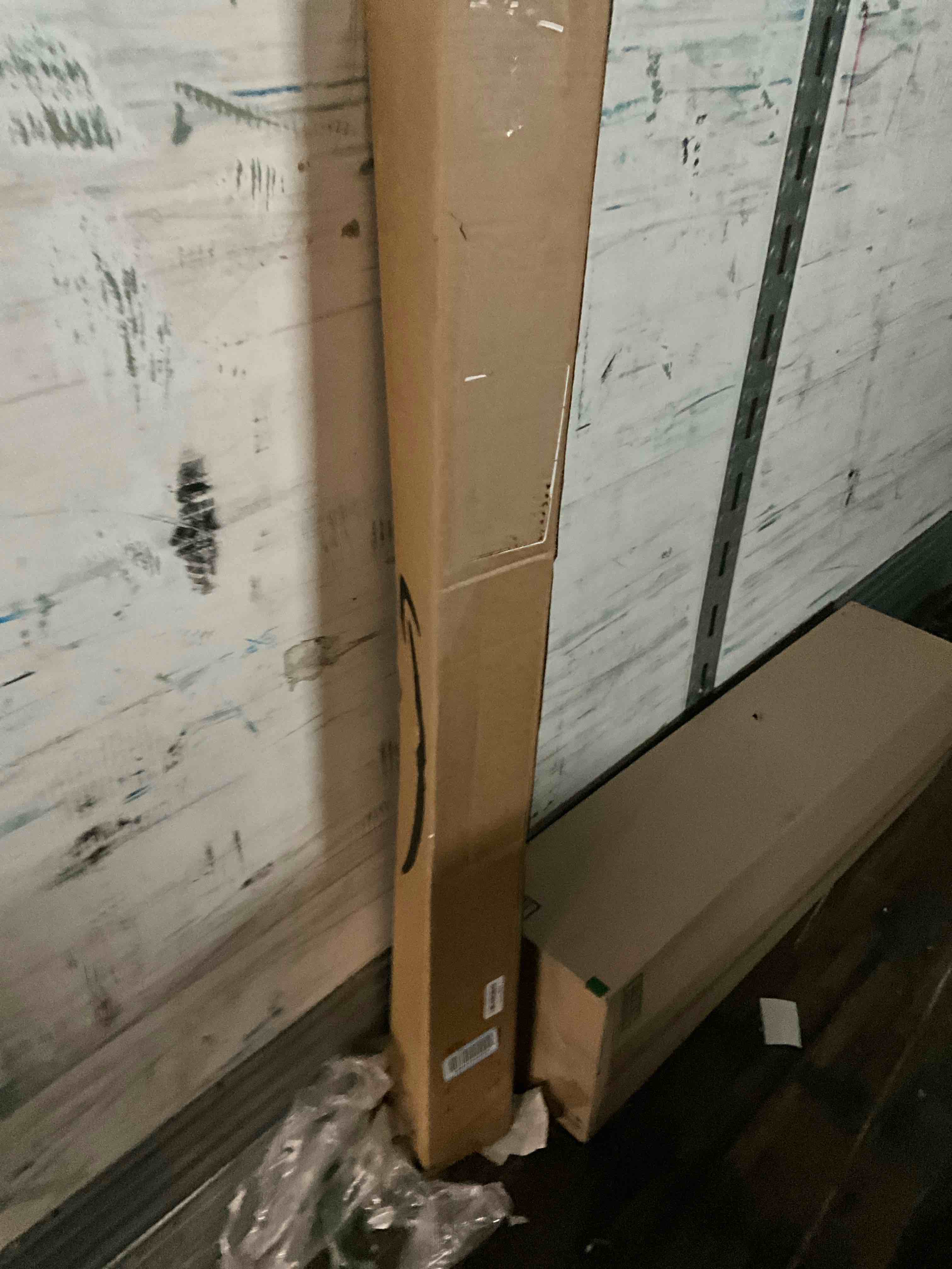 https://s3.amazonaws.com/lotting-images-prod/bidfta/BRN1790768_1757513291947.jpeg