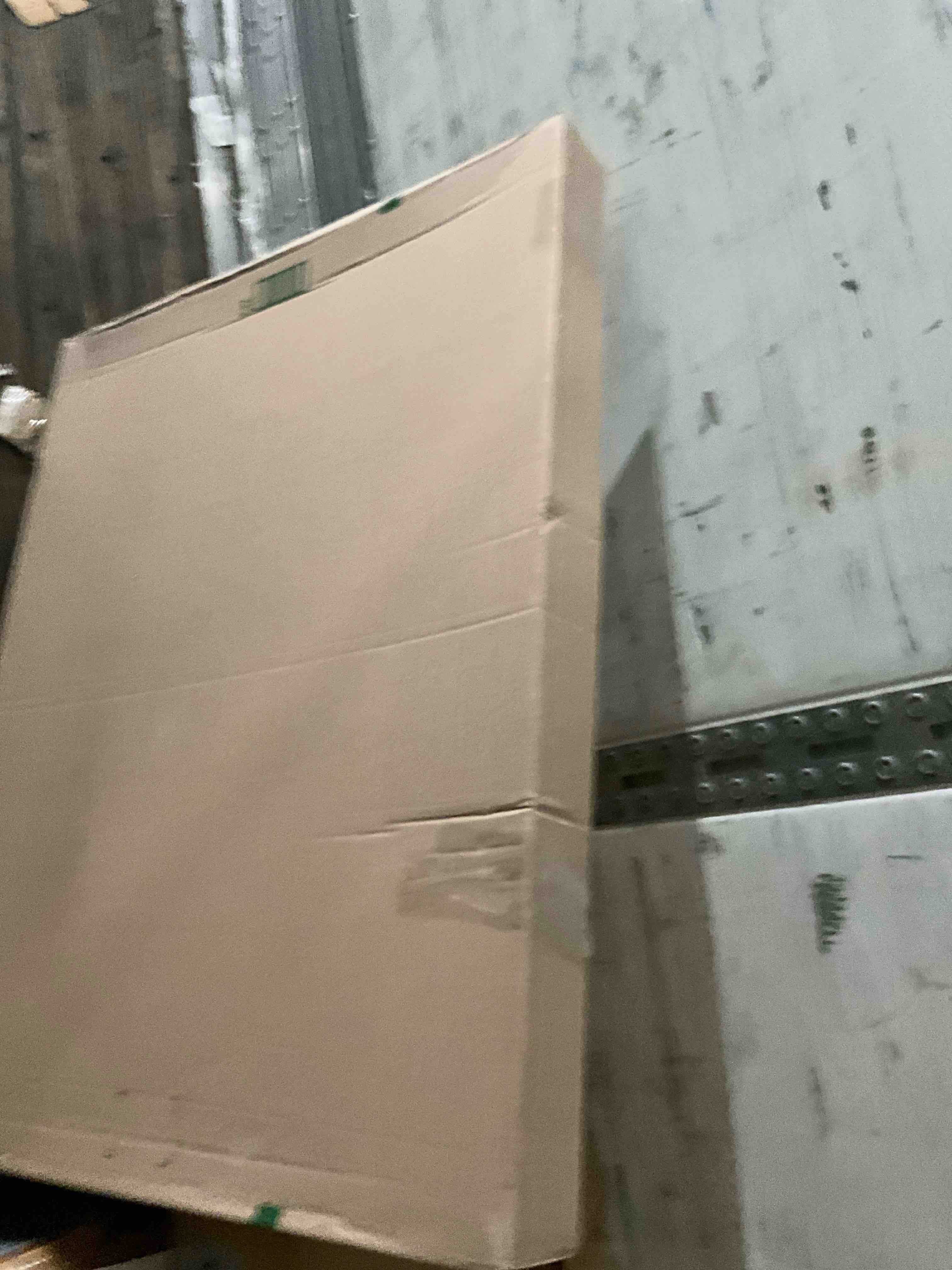 https://s3.amazonaws.com/lotting-images-prod/bidfta/BRN1790832_1757531901025.jpeg