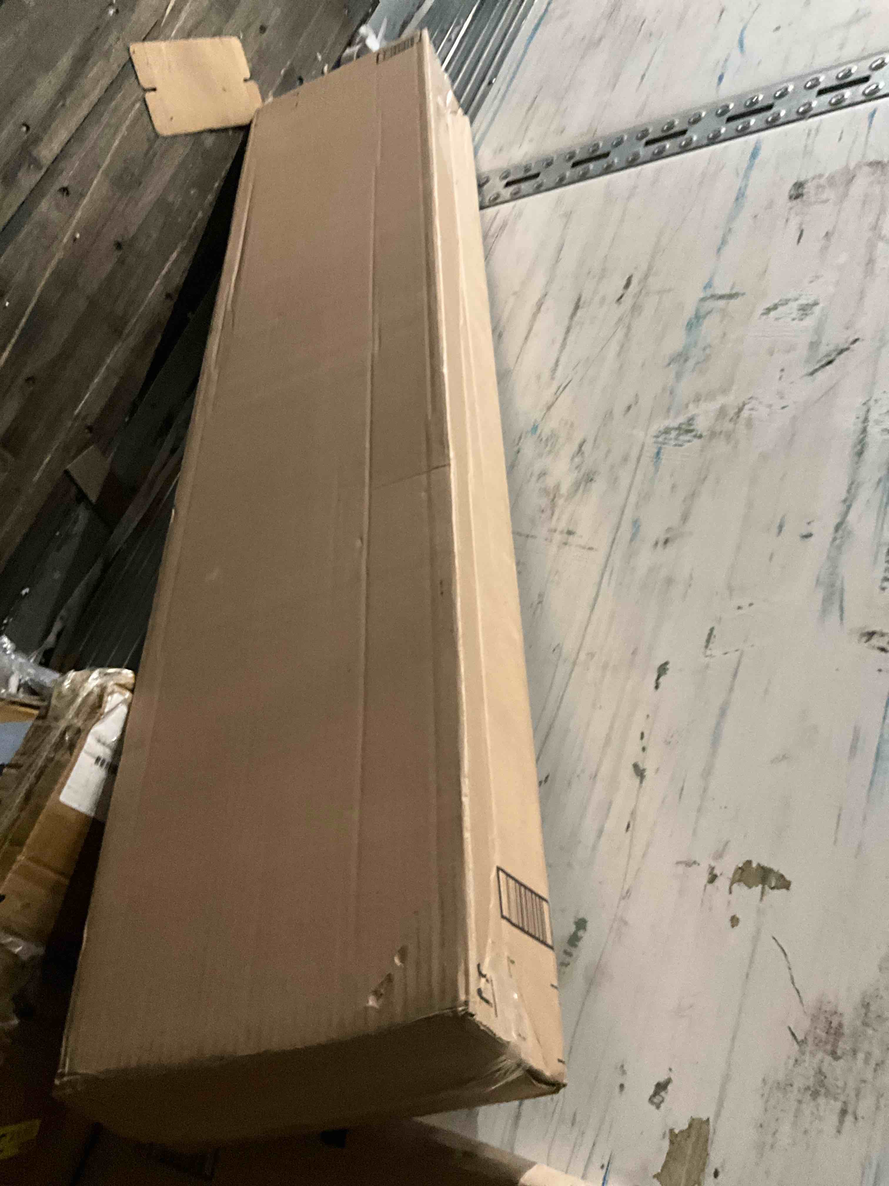 https://s3.amazonaws.com/lotting-images-prod/bidfta/BRN1790833_1757531779183.jpeg