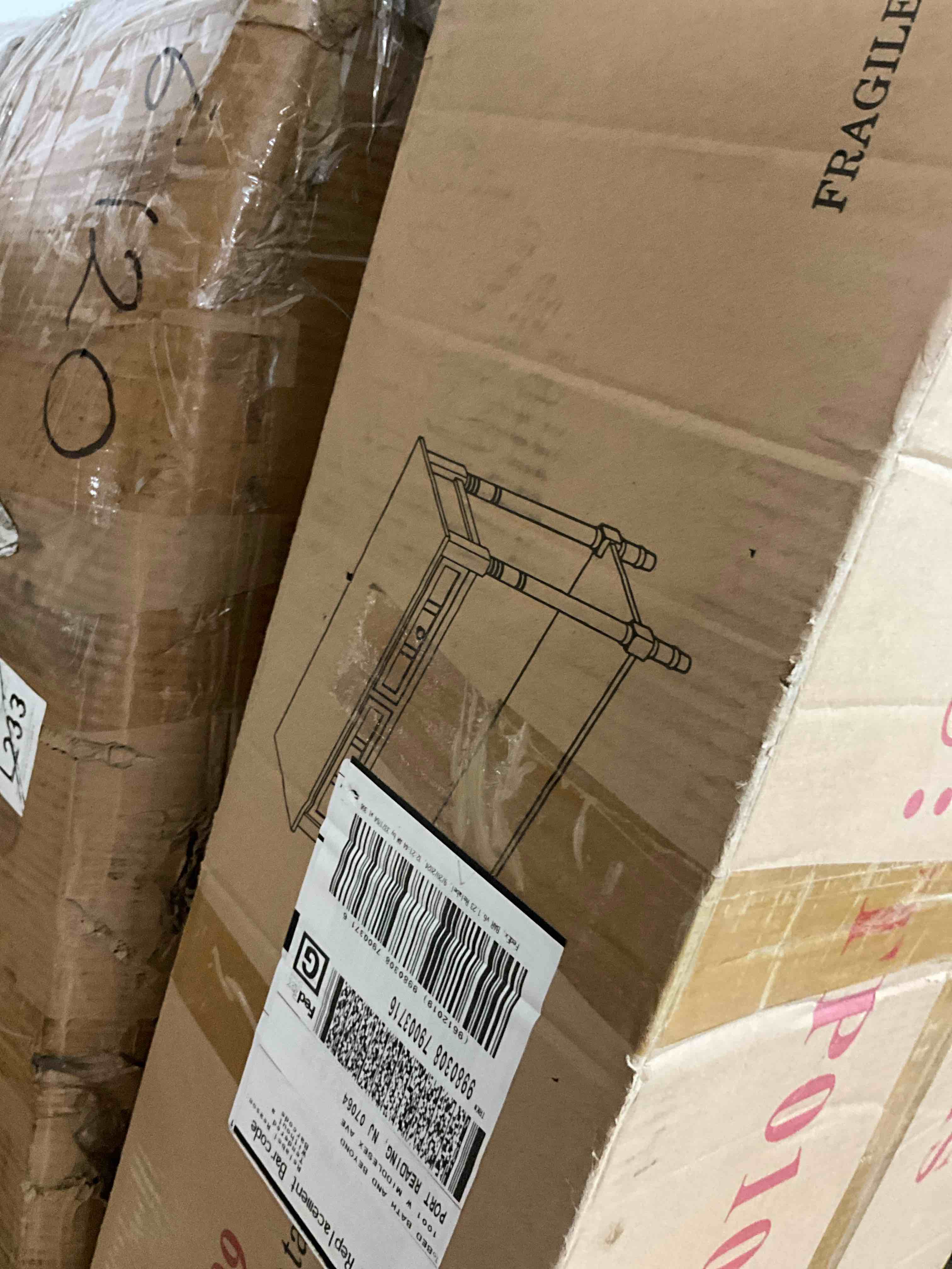 https://s3.amazonaws.com/lotting-images-prod/bidfta/BRN1791009_1757949969698.jpeg