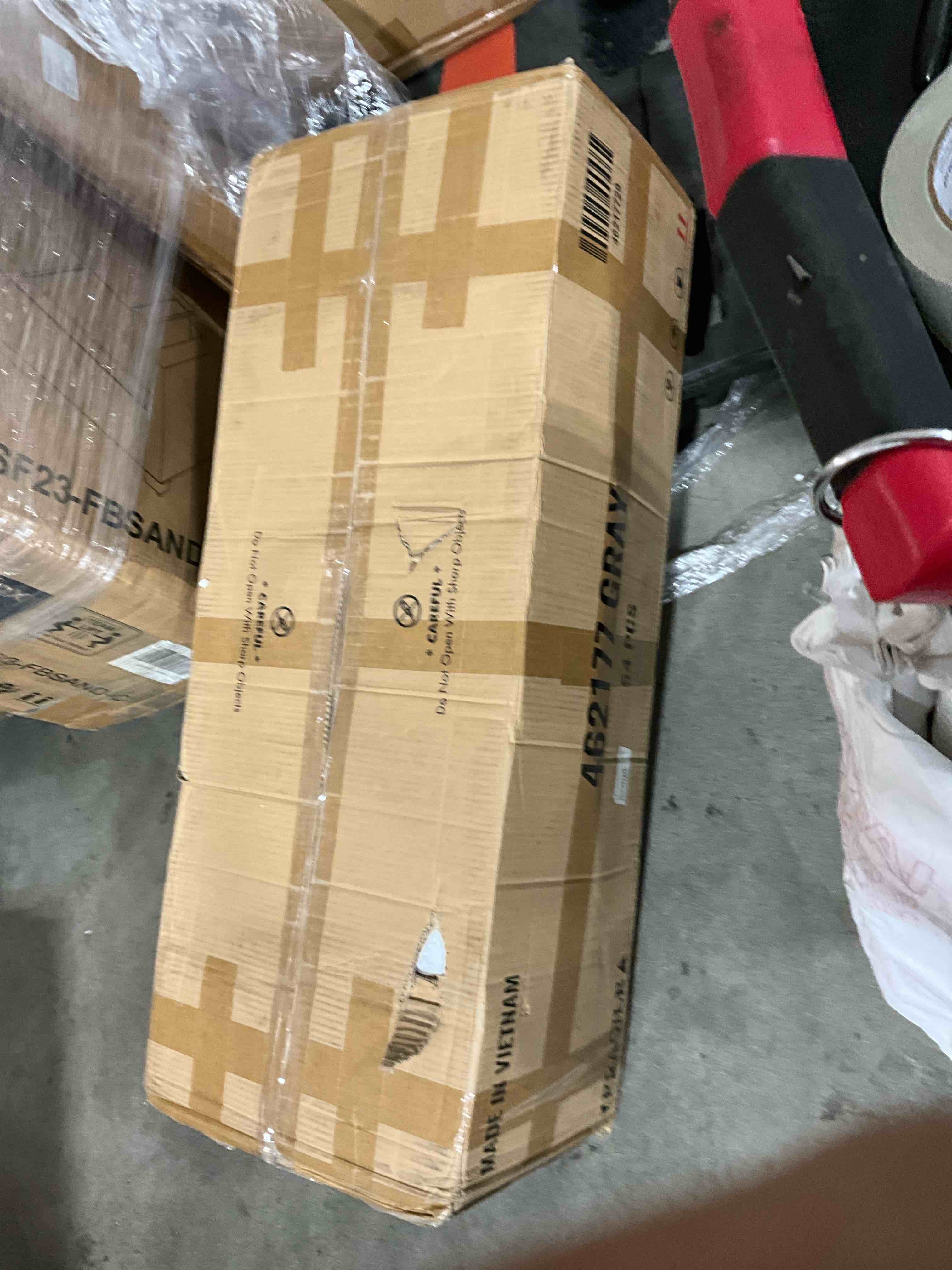 https://s3.amazonaws.com/lotting-images-prod/bidfta/BRN1791018_1757947557390.jpeg