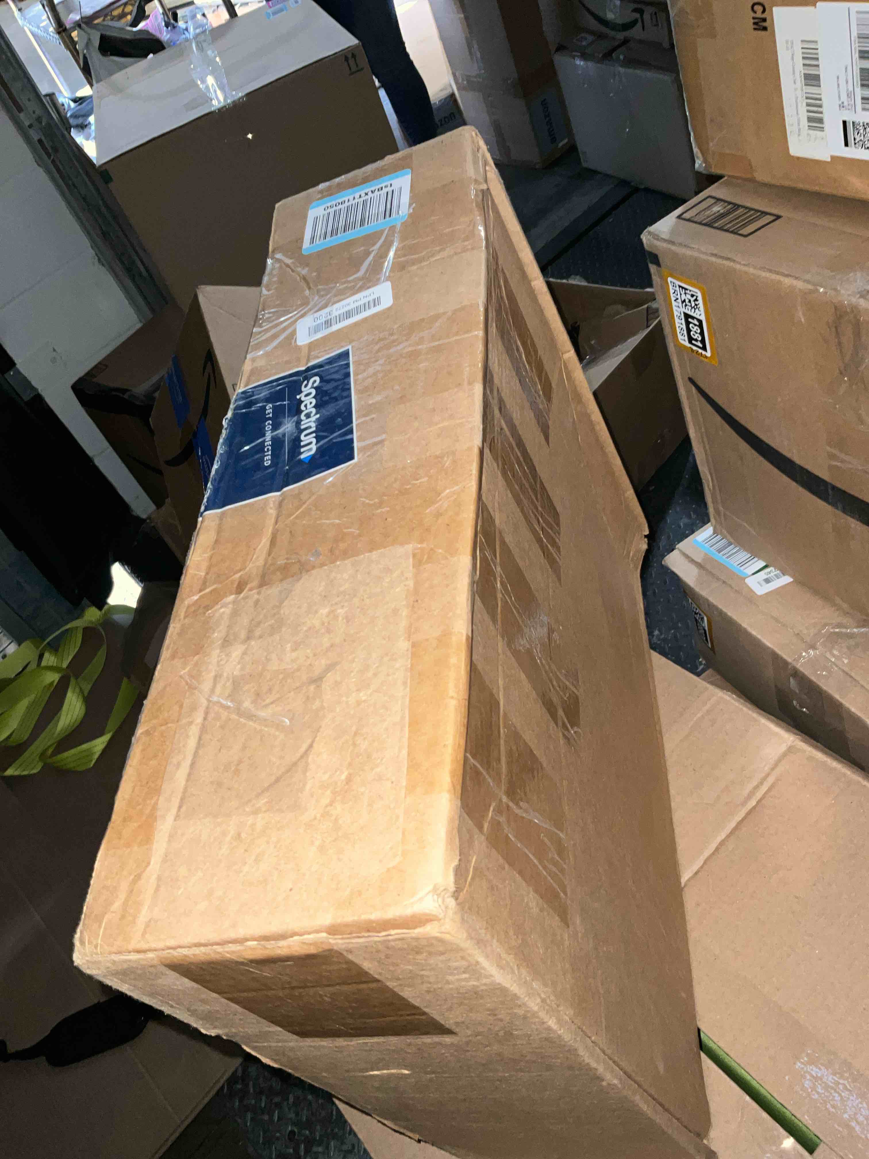 https://s3.amazonaws.com/lotting-images-prod/bidfta/BRN1791875_1759781984123.jpeg