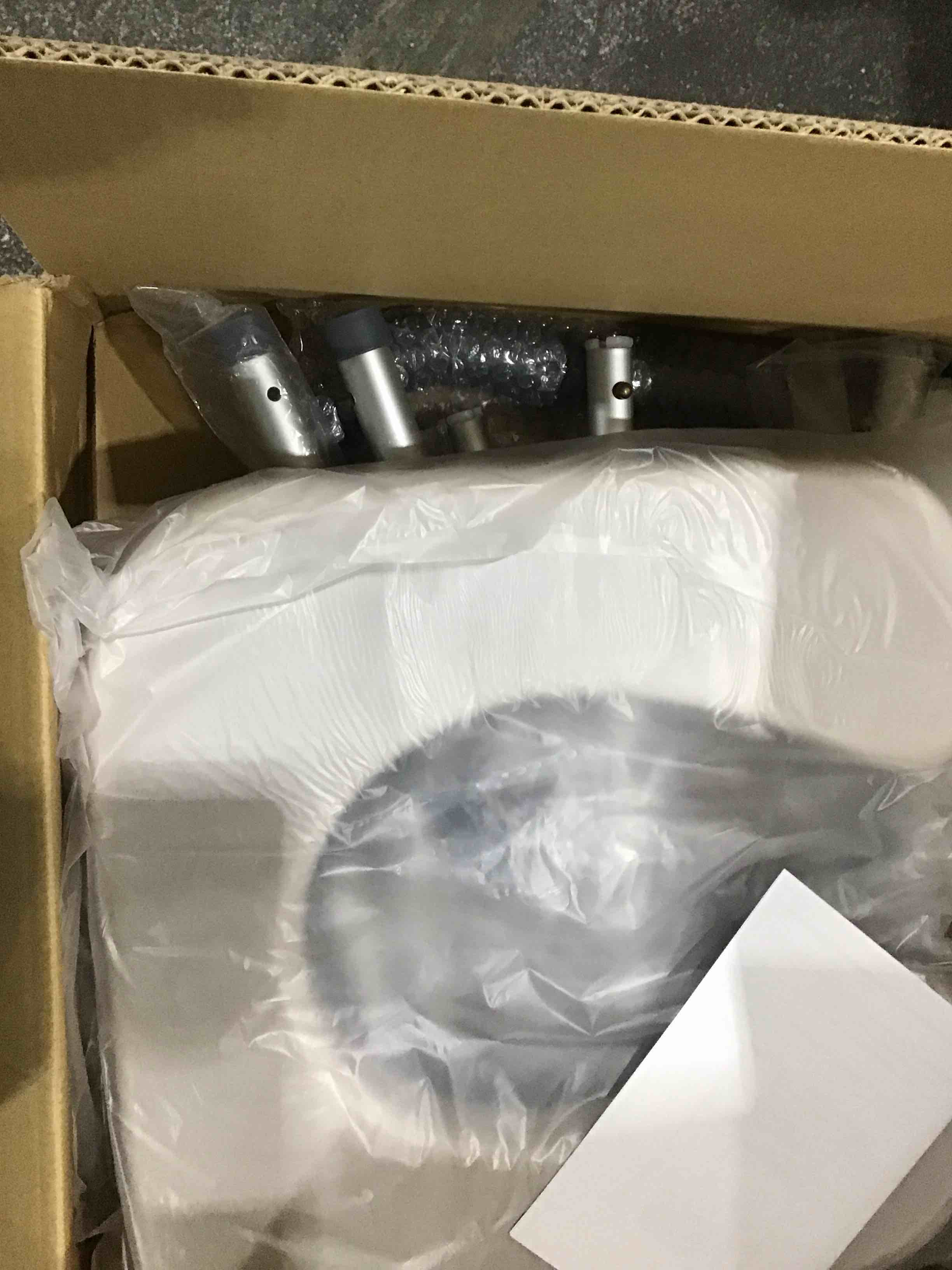 https://s3.amazonaws.com/lotting-images-prod/bidfta/BRN1797353_1746641943869.jpeg