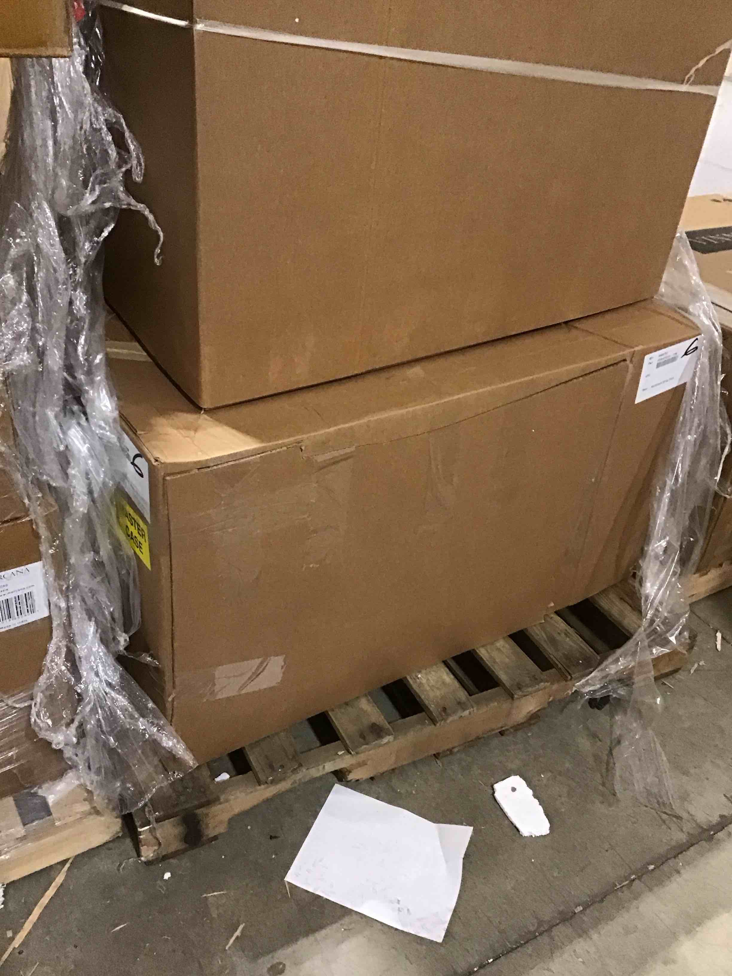 https://s3.amazonaws.com/lotting-images-prod/bidfta/BRN1840340_1744043046413.jpeg