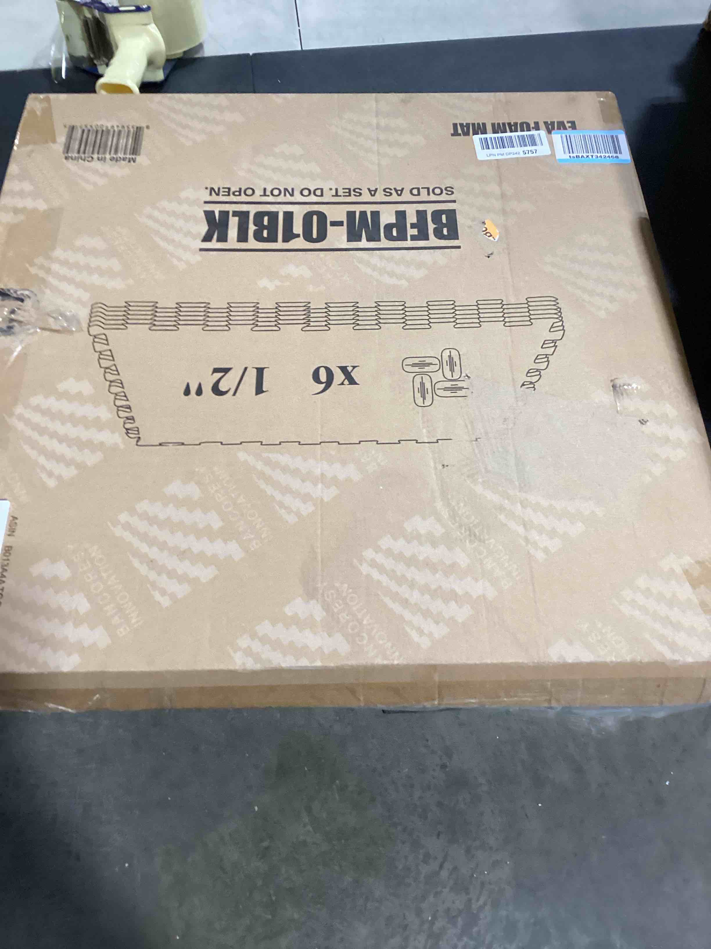 https://s3.amazonaws.com/lotting-images-prod/bidfta/BRN1844202_1744723793553.jpeg